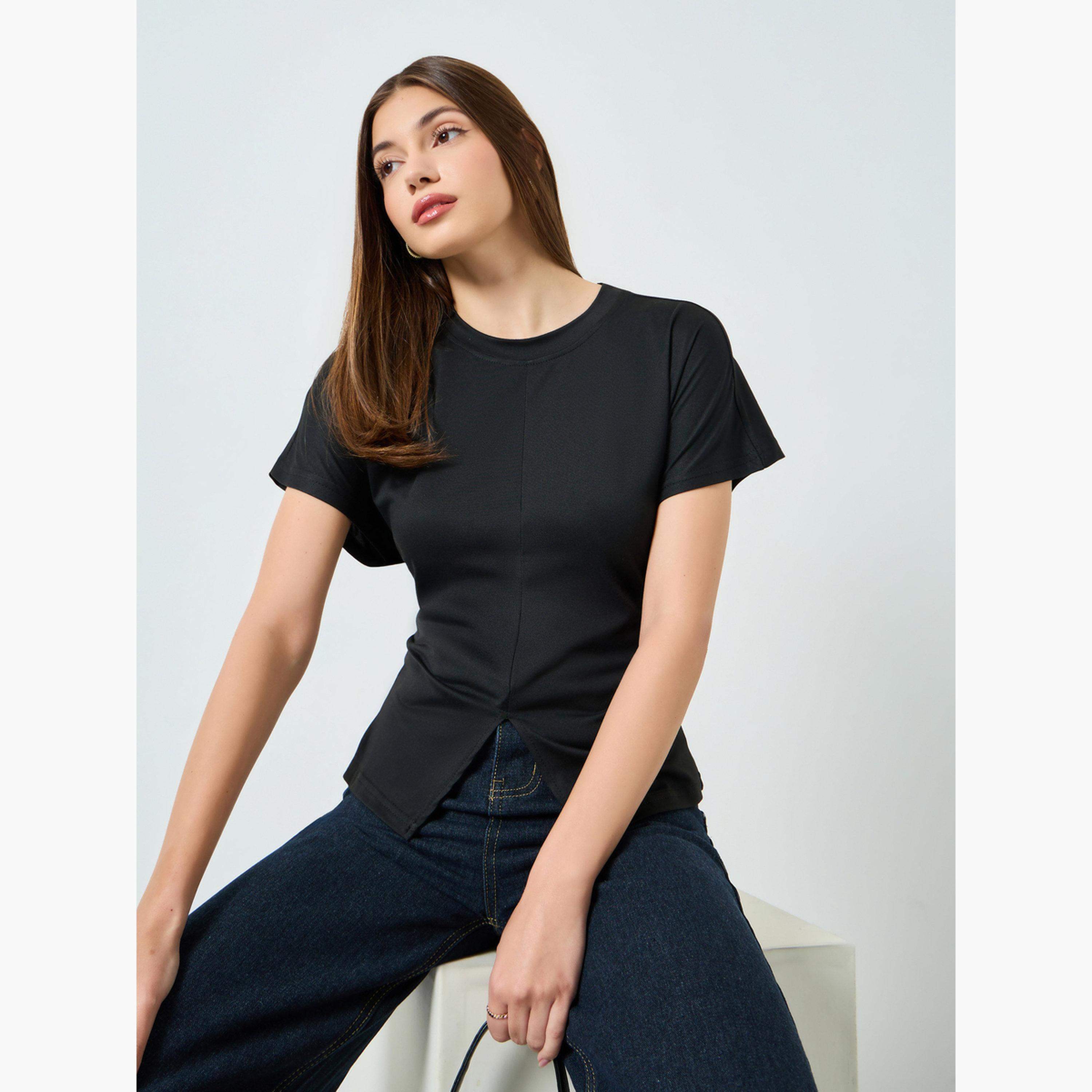 ستايلي - تيشيرت بياقة دائرية وحافة مشقوقة لون أسود-women-clothing-tshirts-image-3