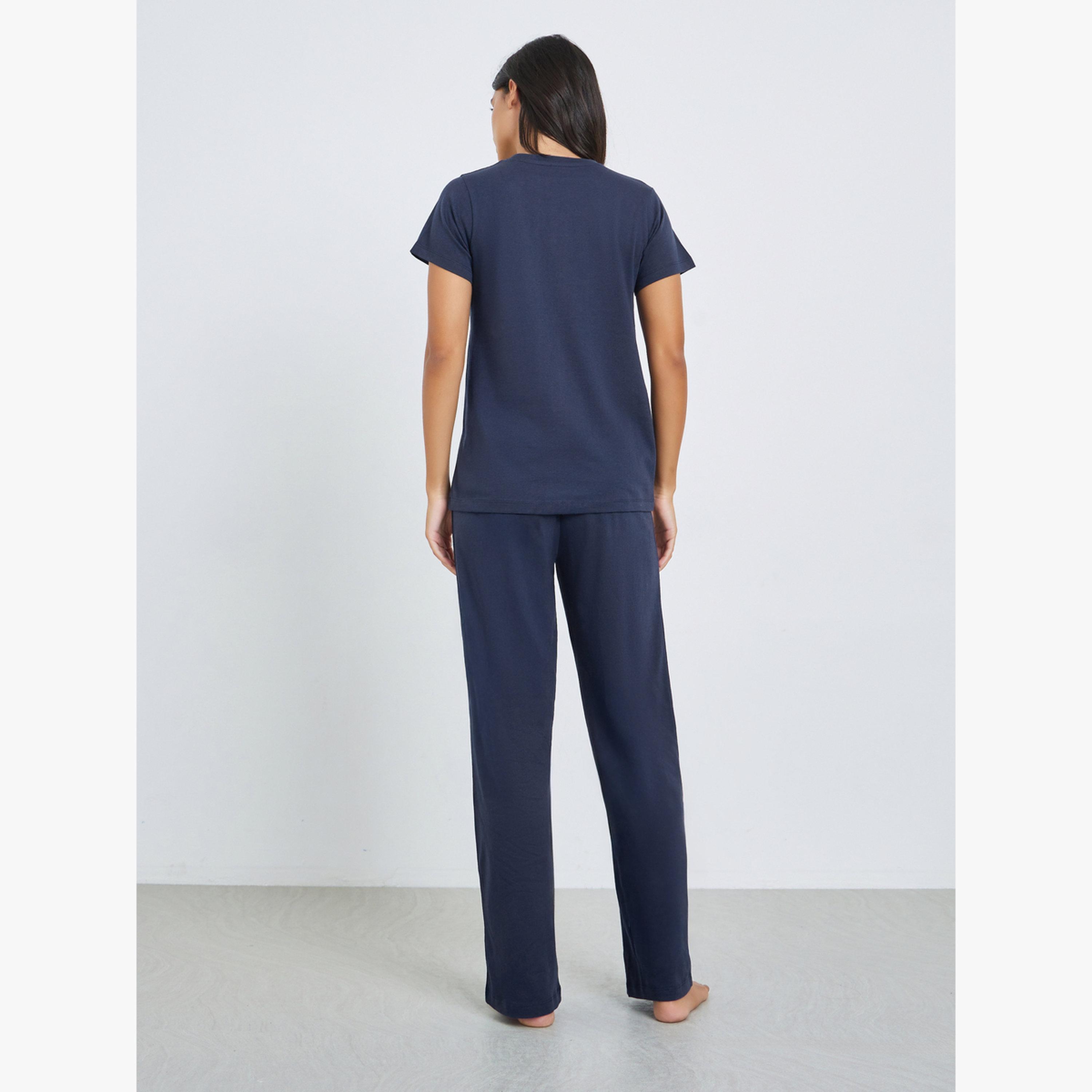 مجموعة من تيشيرت سادة وبنطال بيجاما بقصة مستقيمة وشورت-women-clothing-nightwear-pyjamas-longsets-image-5
