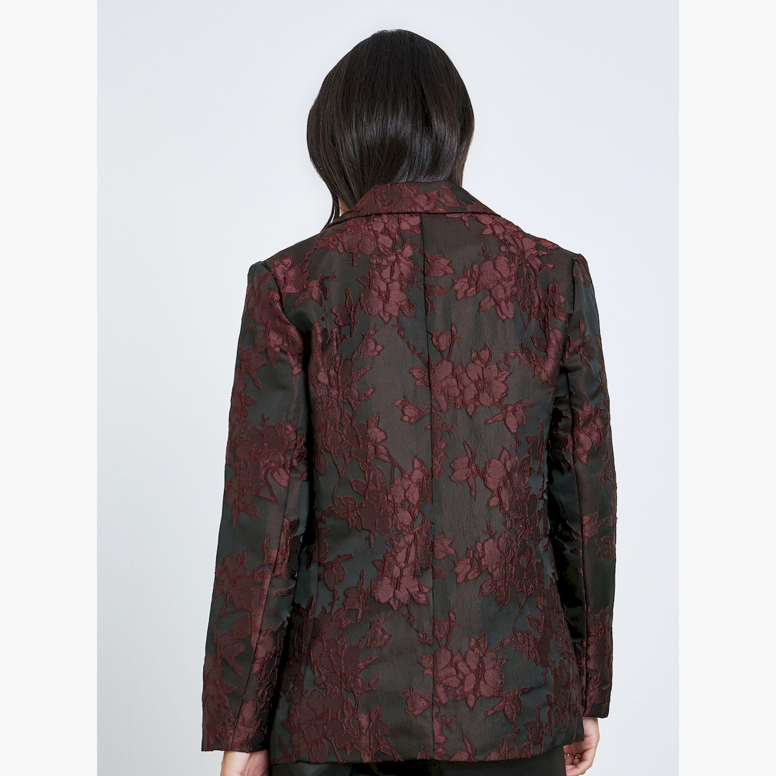بليزر بصدر مزدوج وصفين أزرار مع تفاصيل جاكار-women-clothing-coatsandjackets-blazers-image-5