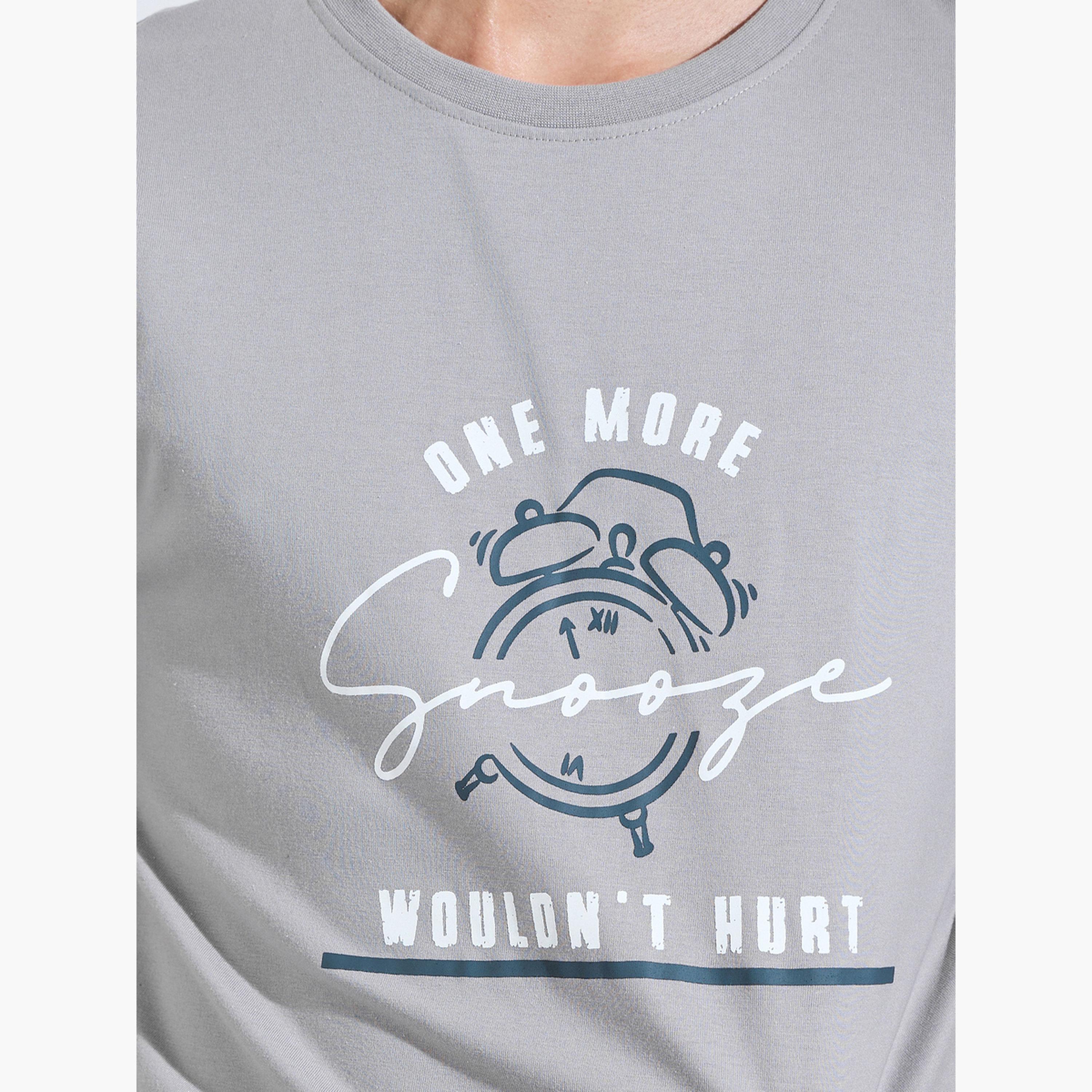 مجموعة من شورت سادة وتيشيرت مطبوع للرجال-men-clothing-nightwear-sets-image-6