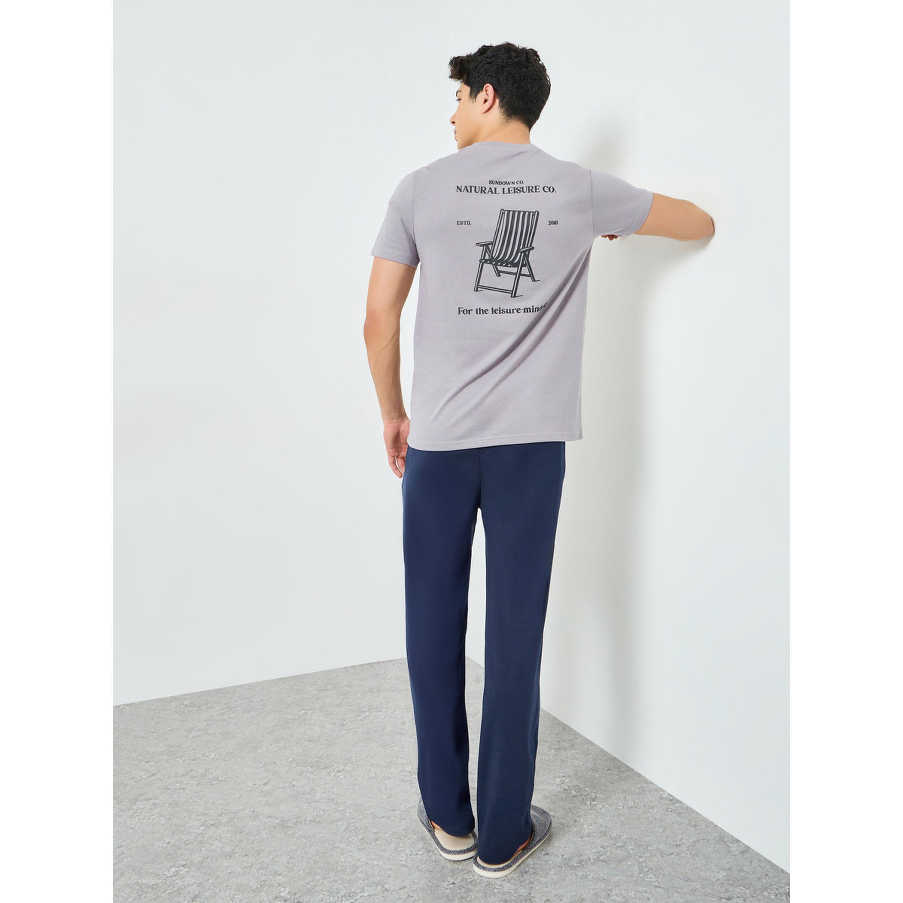 طقم بيجاما من بنطال وتيشيرت بطبعات-men-clothing-nightwear-sets-image-4