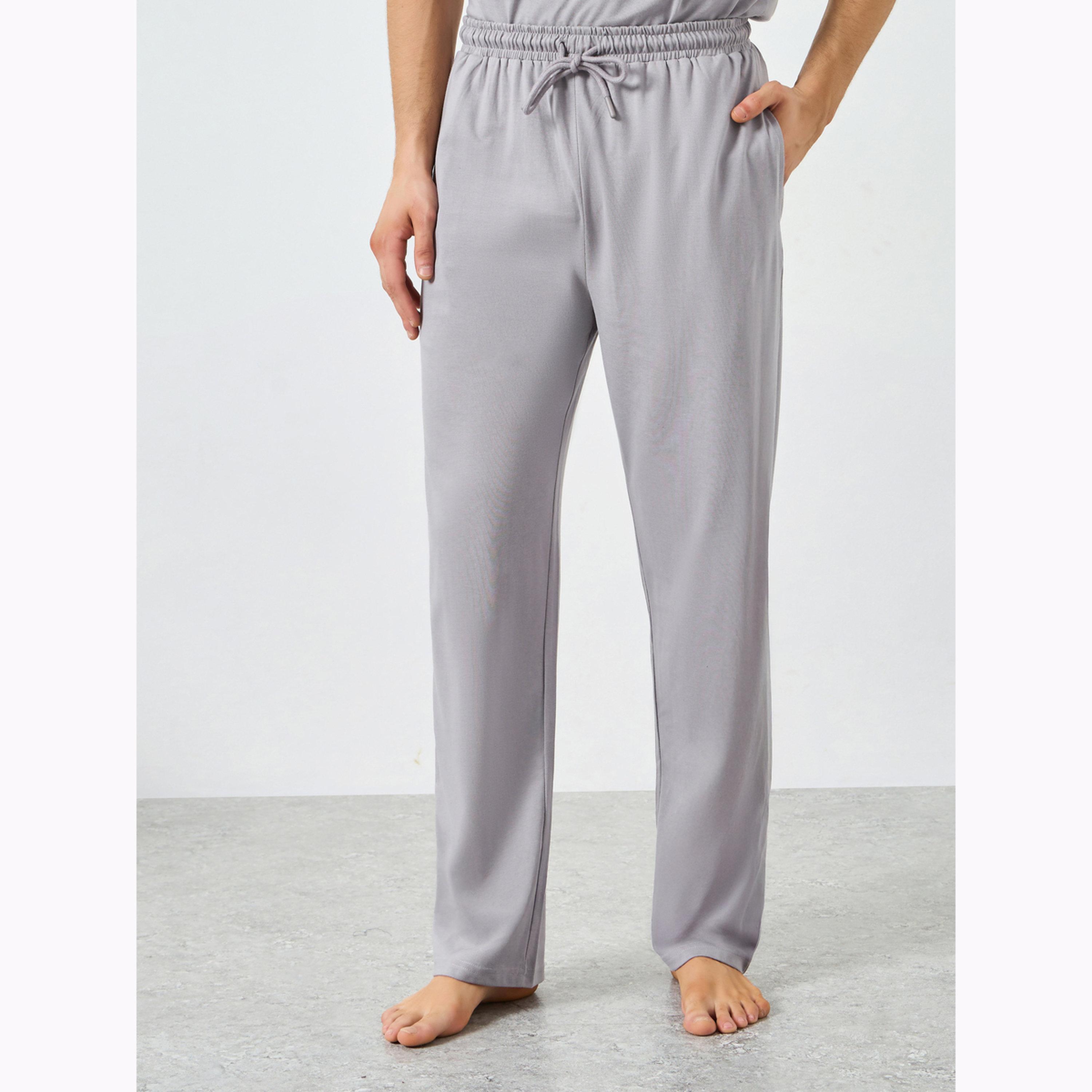 طقم بيجاما من بنطال وتيشيرت بطبعة للرجال-men-clothing-nightwear-sets-image-5