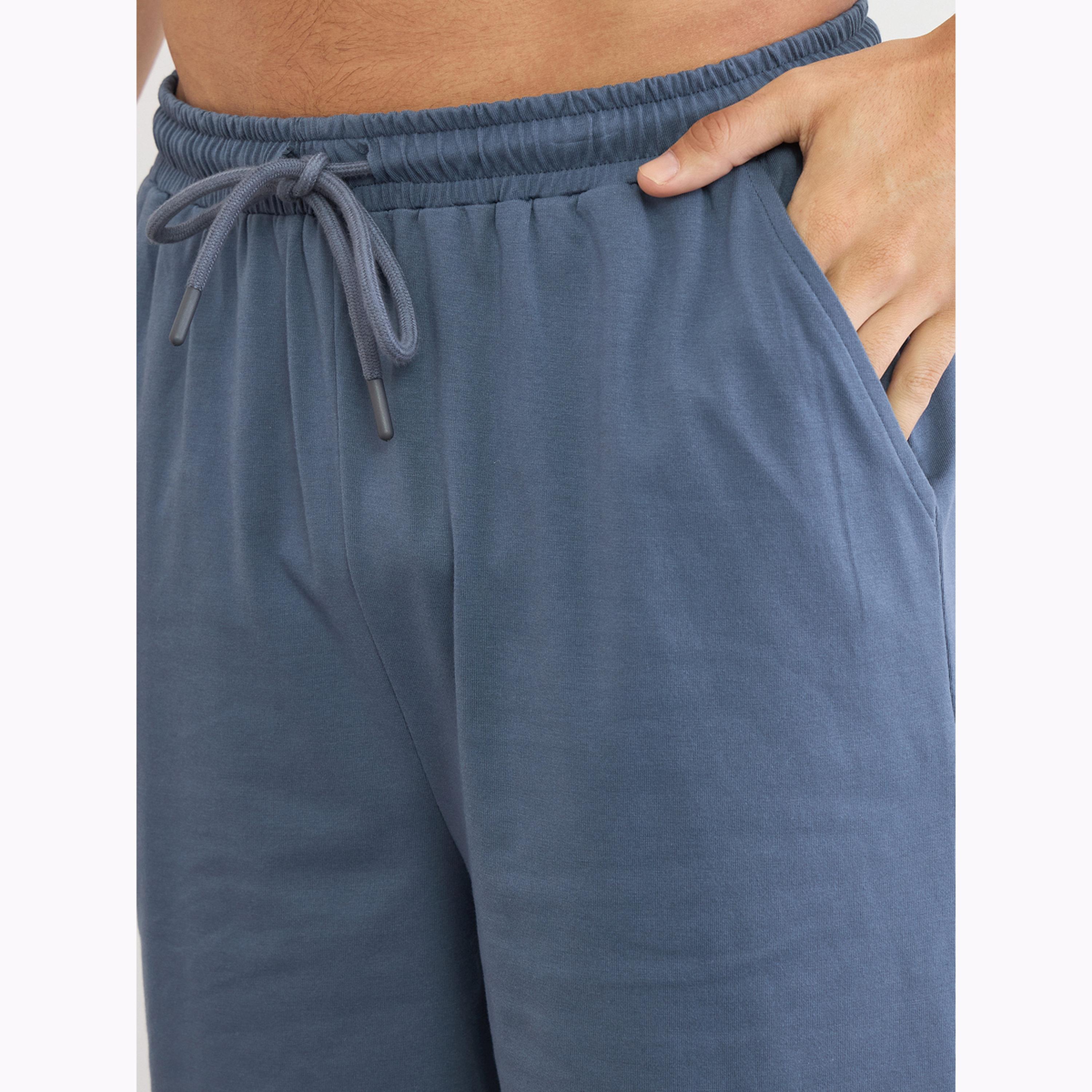 طقم رجالي أزرق مطرز مكون من سترة بدون أكمام وشورت-men-clothing-nightwear-sets-image-5
