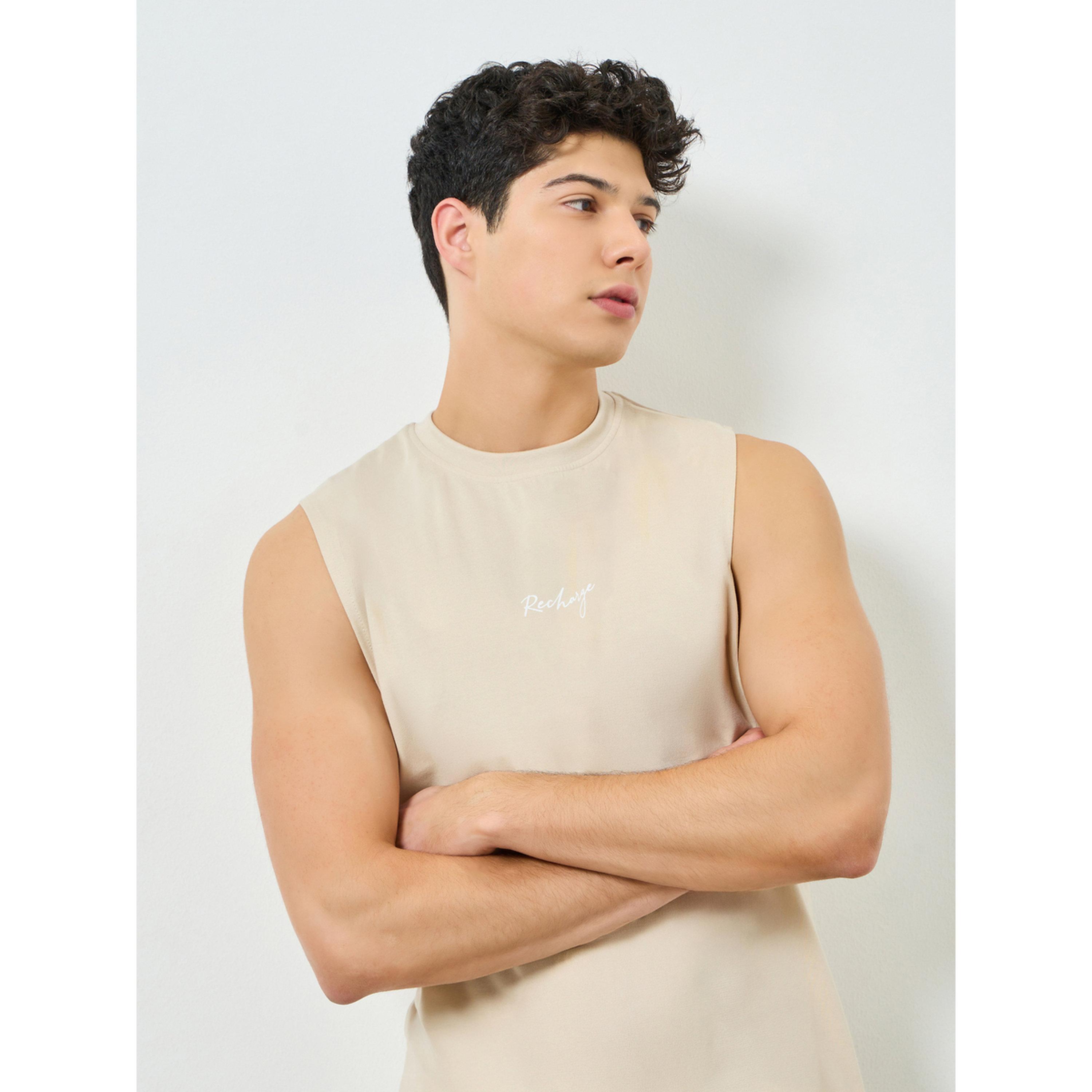 طقم بيجاما من شورت وتيشيرت كت بقصة مريحة-men-clothing-nightwear-sets-image-3