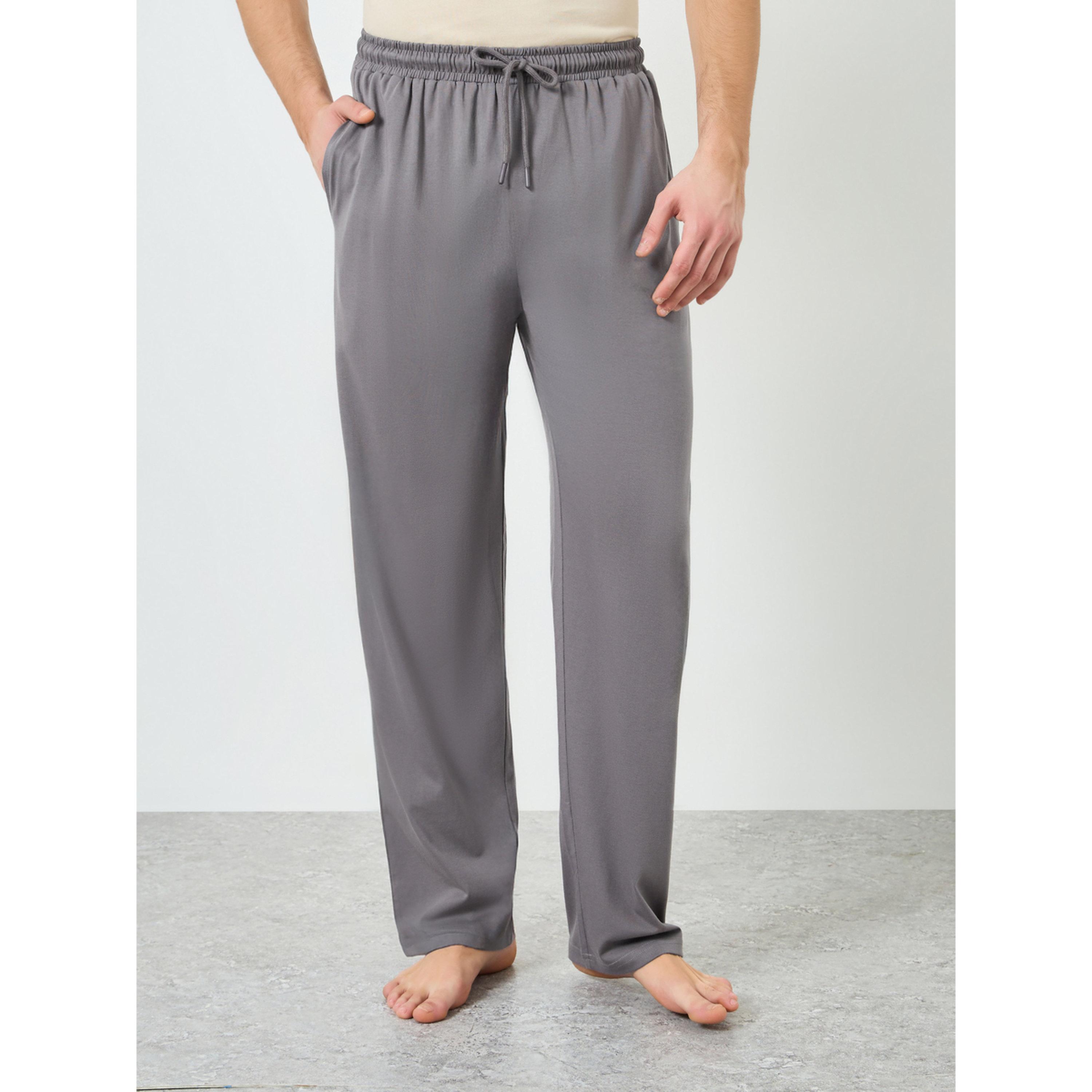 طقم بيجاما من بنطال وتيشيرت بطبعة جرافيك-men-clothing-nightwear-sets-image-5