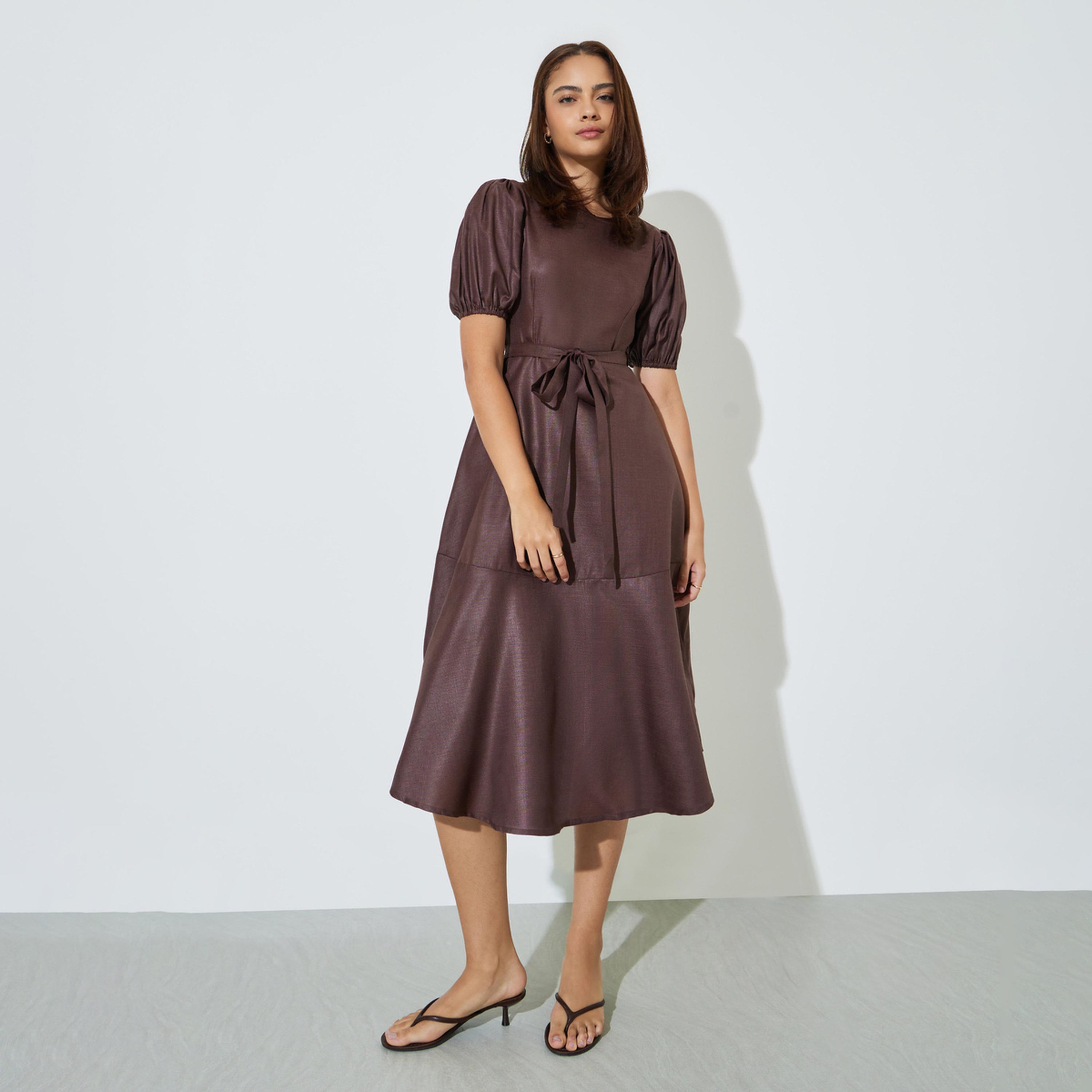فستان ميدي بحافة واسعة وأكمام منفوخة-women-clothing-dresses-image-1