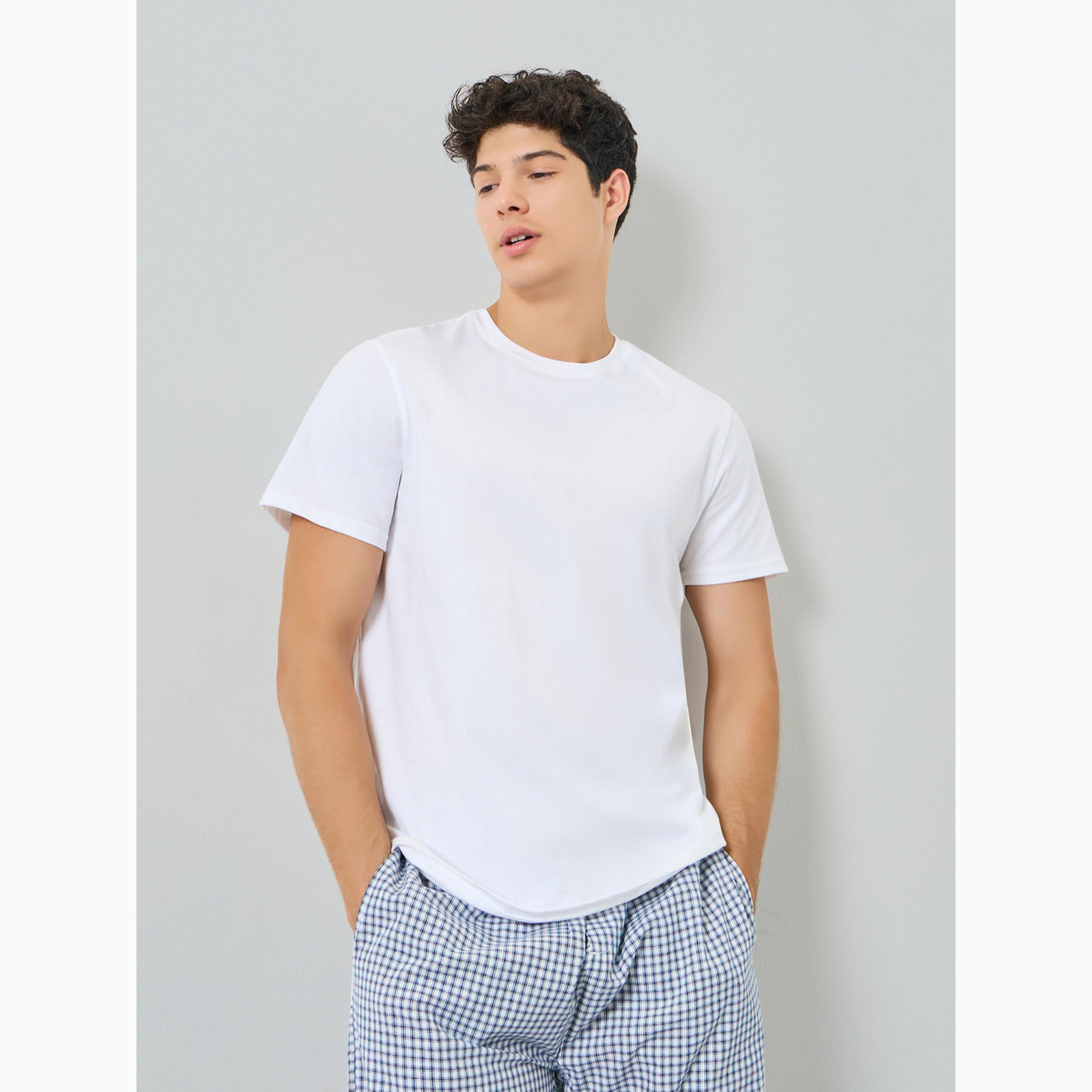 طقم بيجاما للرجال تي شيرت مريح بلون سادة وبنطال مخطط-men-clothing-nightwear-sets-image-2