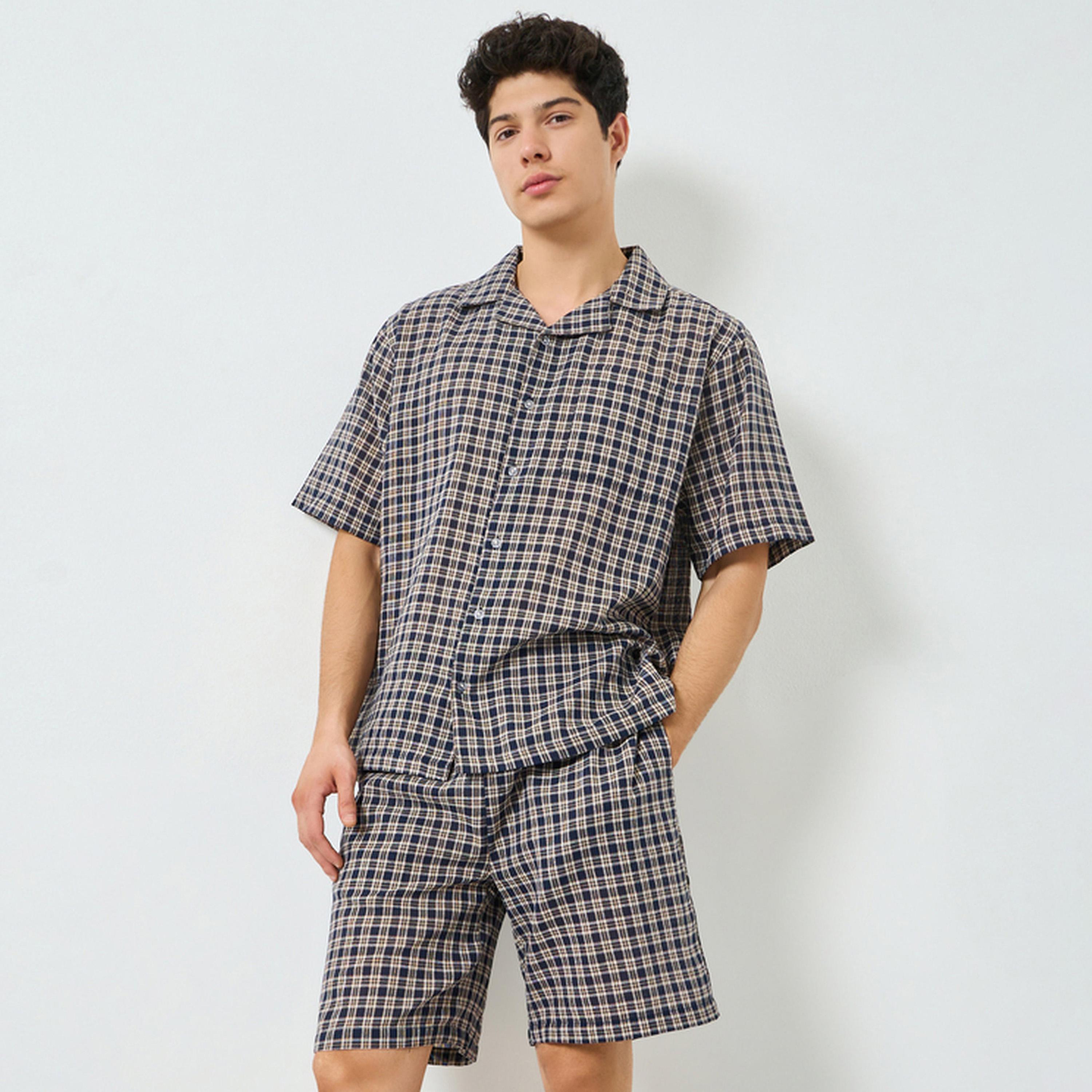 طقم قطني مخطط للرجال قميص وشورت-men-clothing-nightwear-sets-image-1
