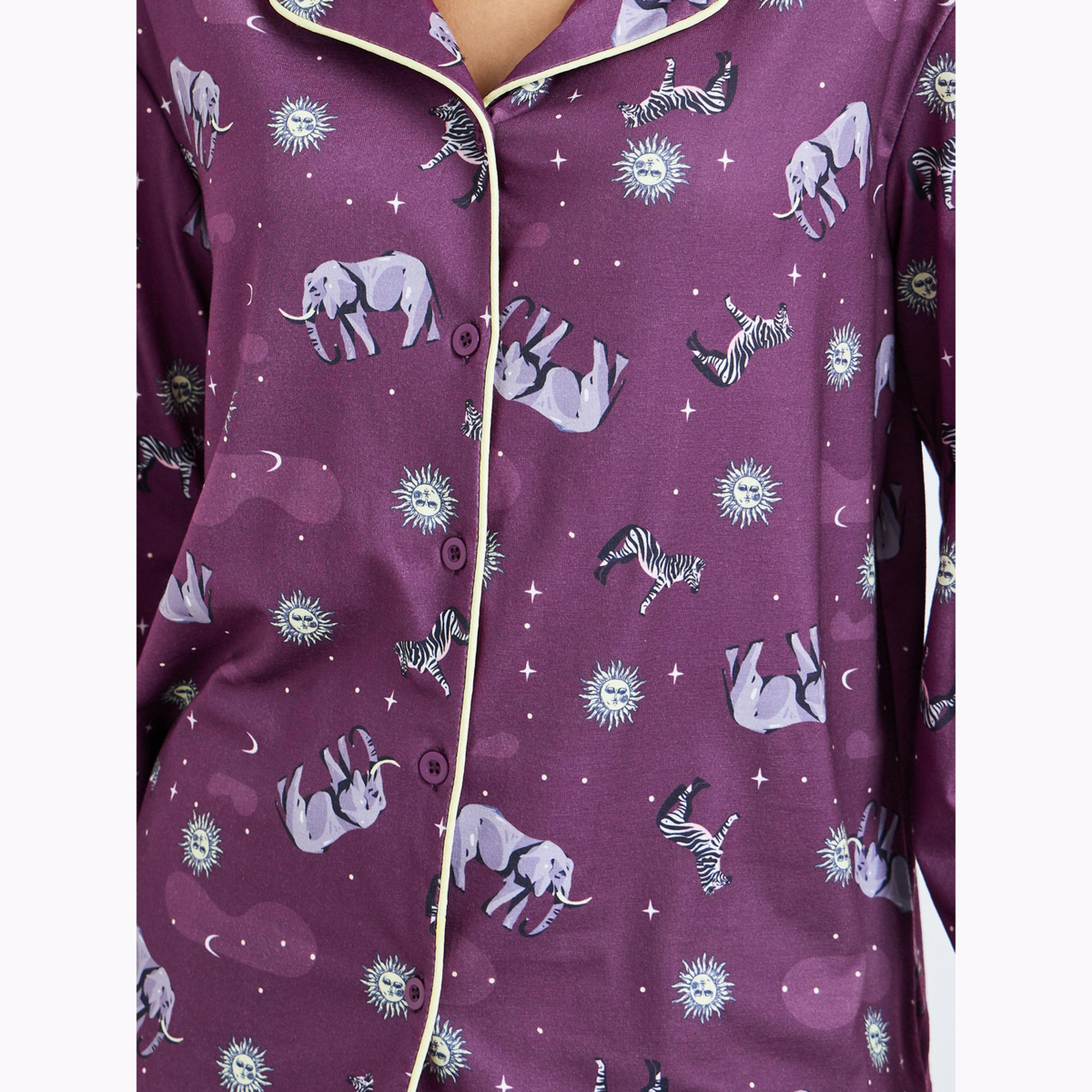 طقم بيجاما من بنطال وبلوزة بأزرار ودرزات متباينة بطبعة فيل-women-clothing-nightwear-pyjamas-longsets-image-5