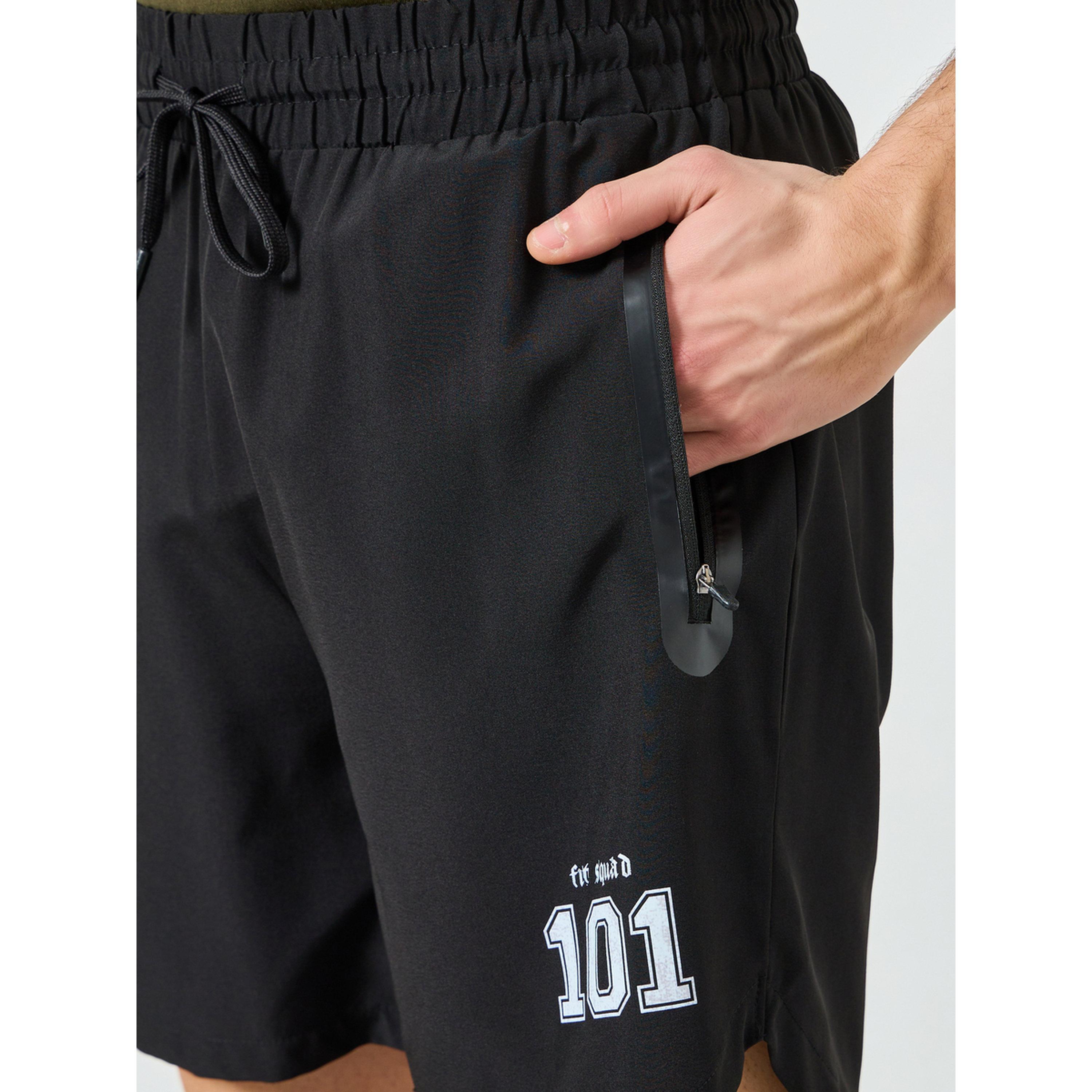 ستايلي - شورت رجالي أسود بقصة عادية-men-clothing-sportswearandactivewear-bottoms-shorts-image-3