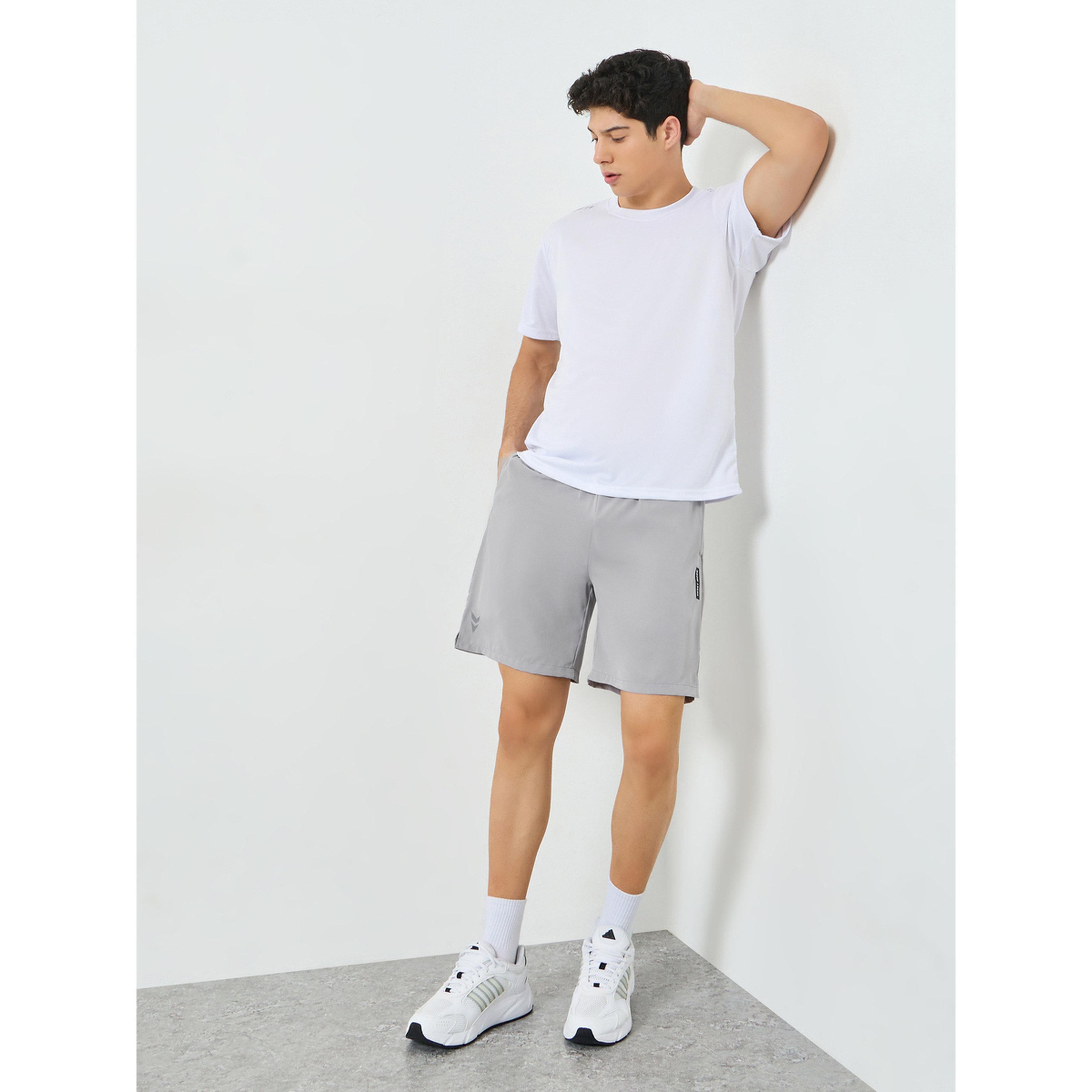 شورت بقصة عادية وجيب بسحاب-sports-men-clothing-bottoms-shorts-image-2