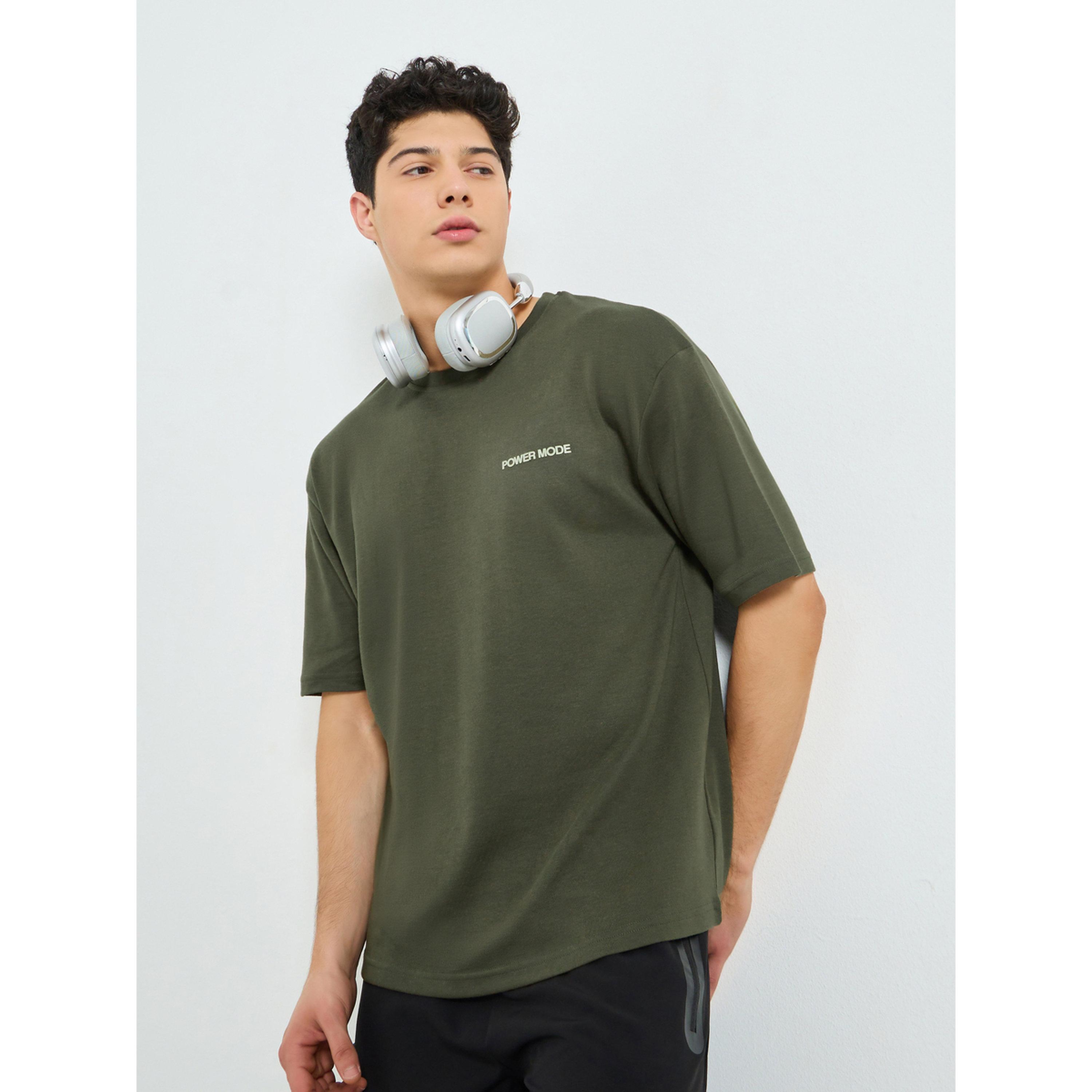 تيشيرت واسع بطبعة صغيرة-men-clothing-sportswearandactivewear-tshirtsandpolos-image-1
