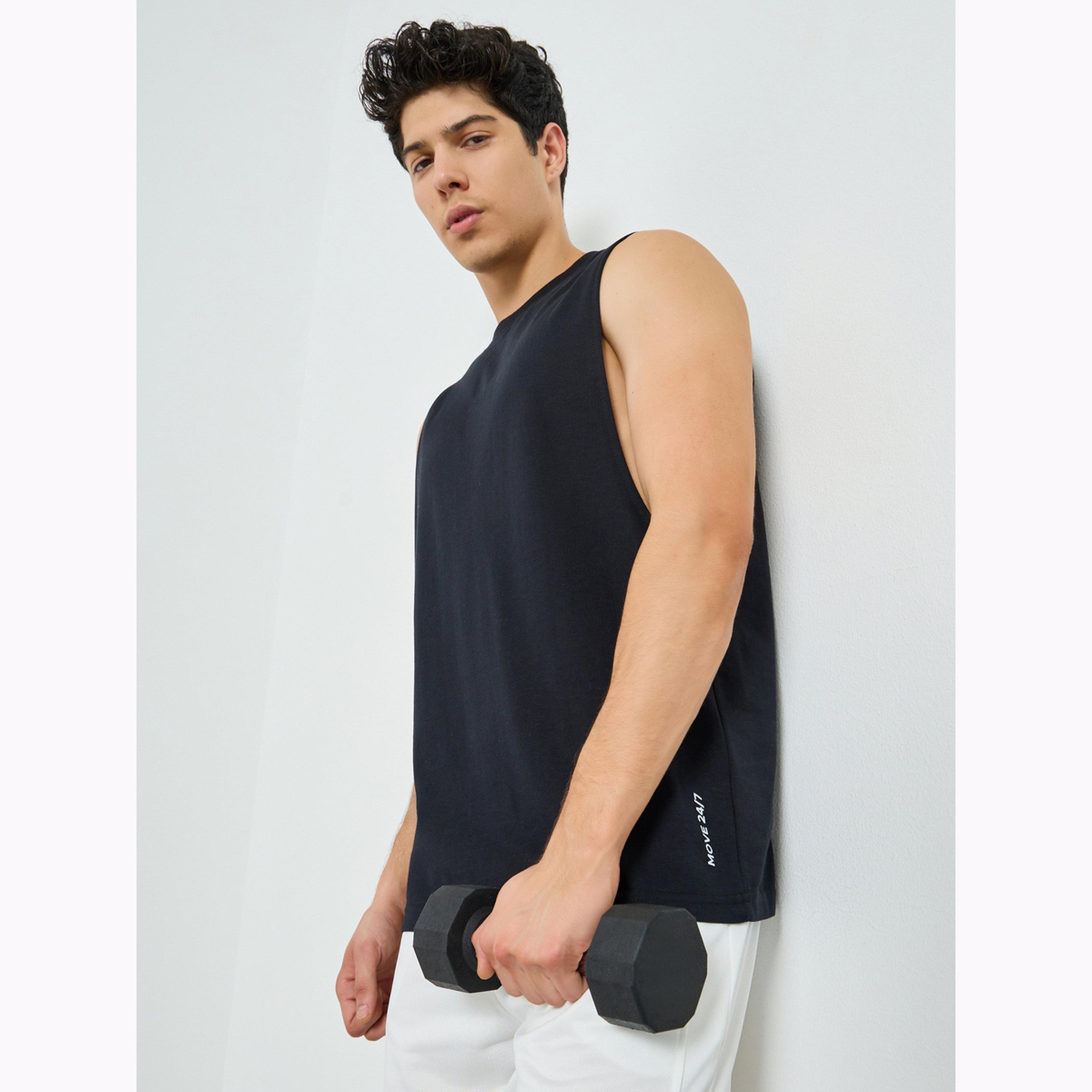 تانك توب بطبعة بسيطة للرجال لون أسود-men-clothing-sportswearandactivewear-tshirtsandpolos-image-3