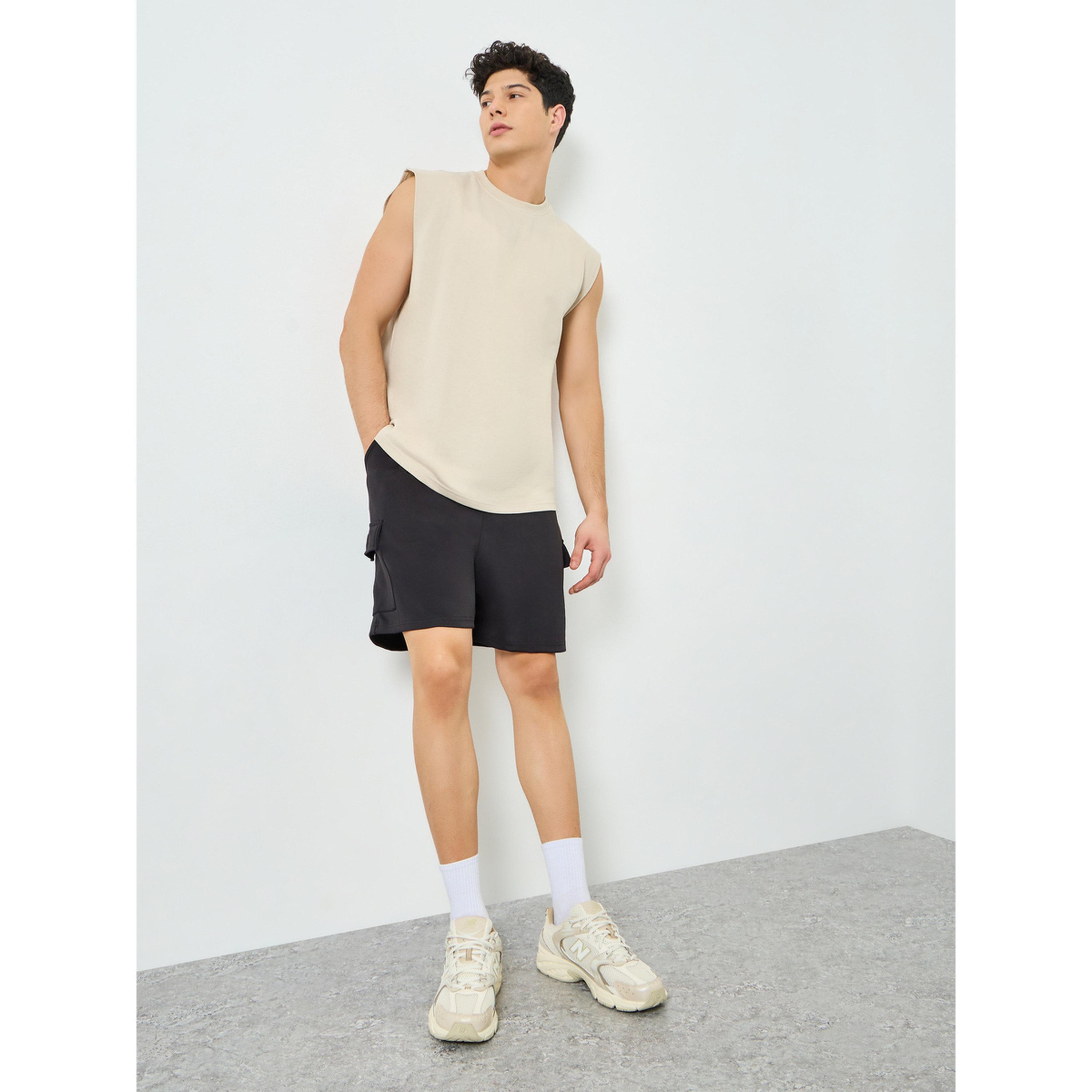 تيشيرت كت واسع بطبعة جرافيك-men-clothing-sportswearandactivewear-tshirtsandpolos-image-2