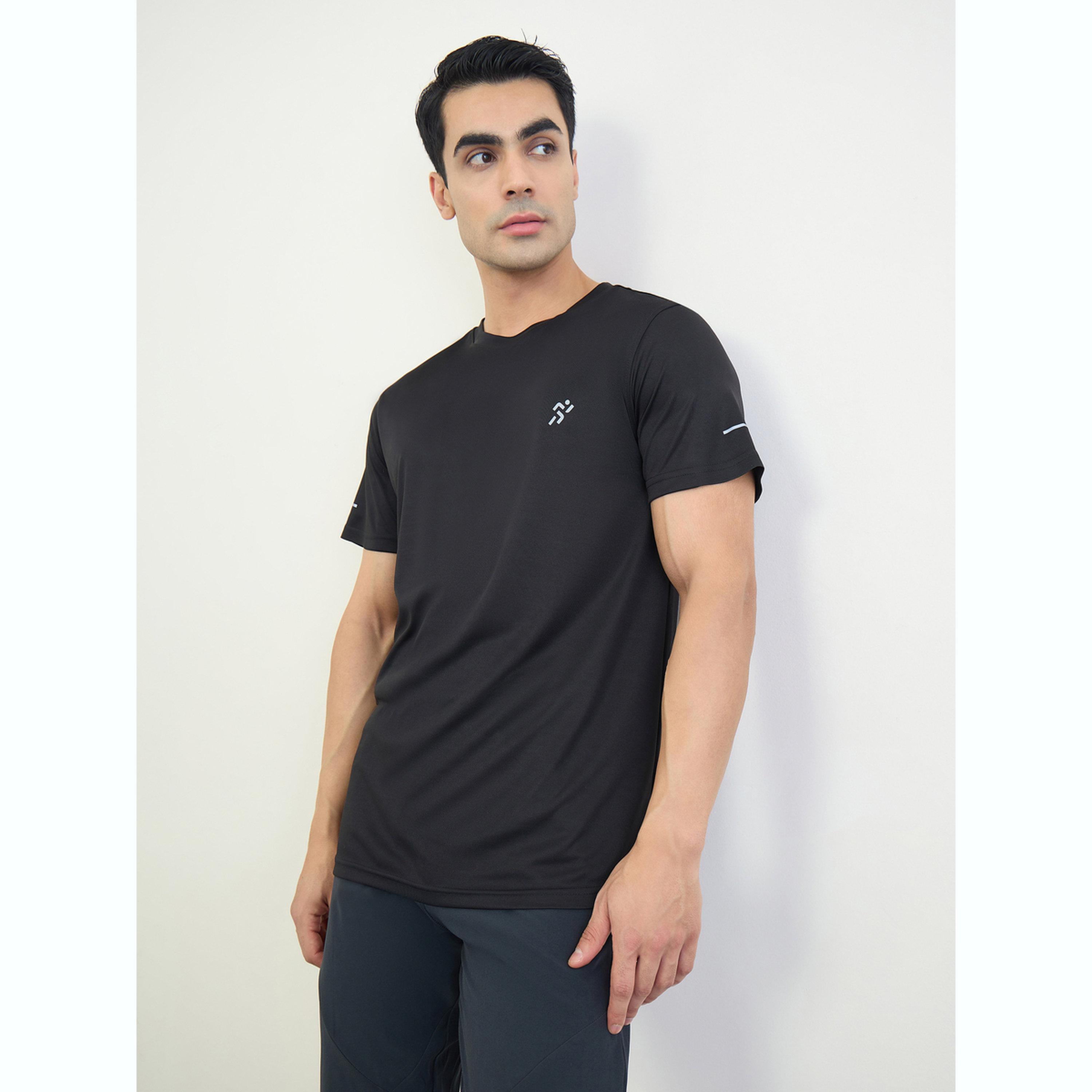 تيشيرت رياضي بقصة عادية وتفاصيل عاكسة-men-clothing-sportswearandactivewear-tshirtsandpolos-image-3
