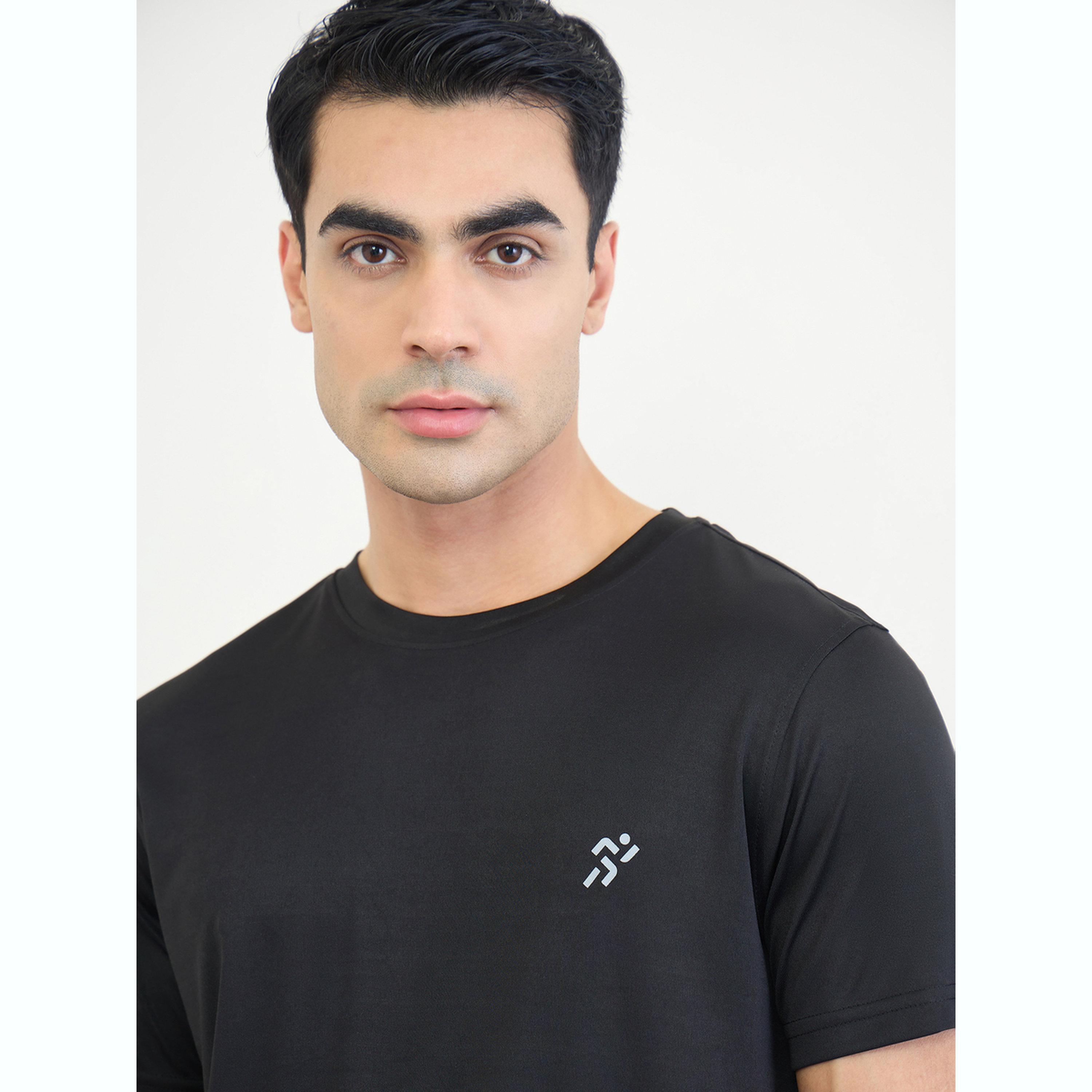 تيشيرت رياضي بقصة عادية وتفاصيل عاكسة-men-clothing-sportswearandactivewear-tshirtsandpolos-image-5