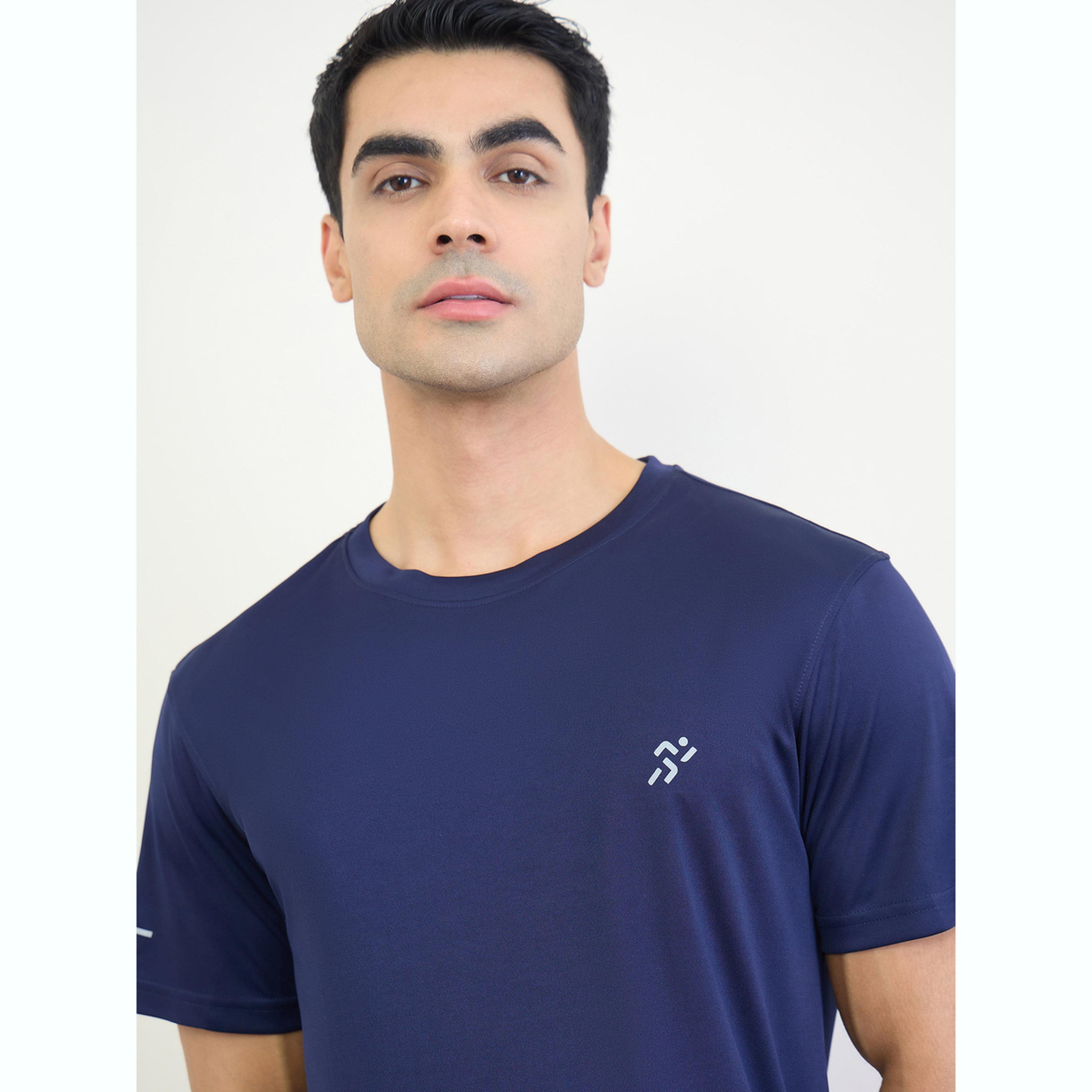 تيشيرت رياضي بقصة عادية وتفاصيل عاكسة-men-clothing-sportswearandactivewear-tshirtsandpolos-image-5