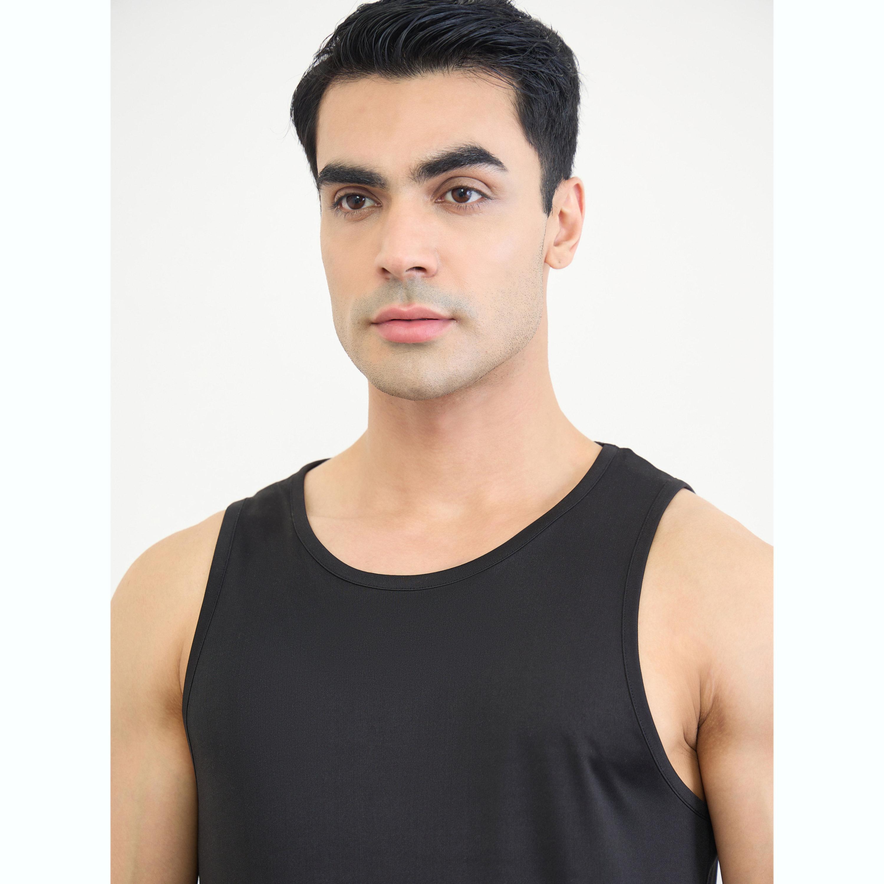 تيشيرت رياضي بدون أكمام بقصة عادية وطبعة خلفية-men-clothing-sportswearandactivewear-tshirtsandpolos-image-5