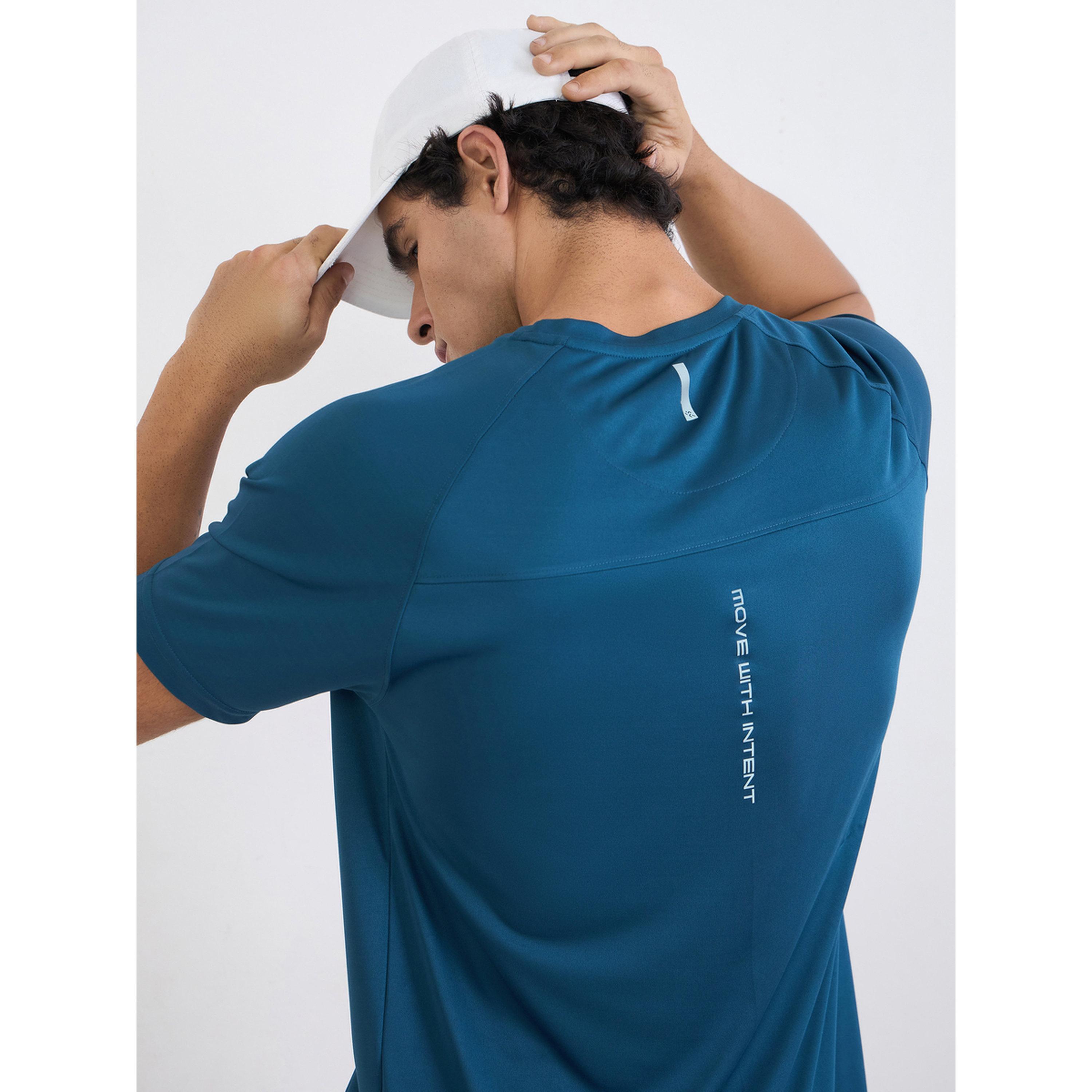 تيشيرت رياضي بأكمام راجلان وطبعة خلفية عاكسة-men-clothing-sportswearandactivewear-tshirtsandpolos-image-3