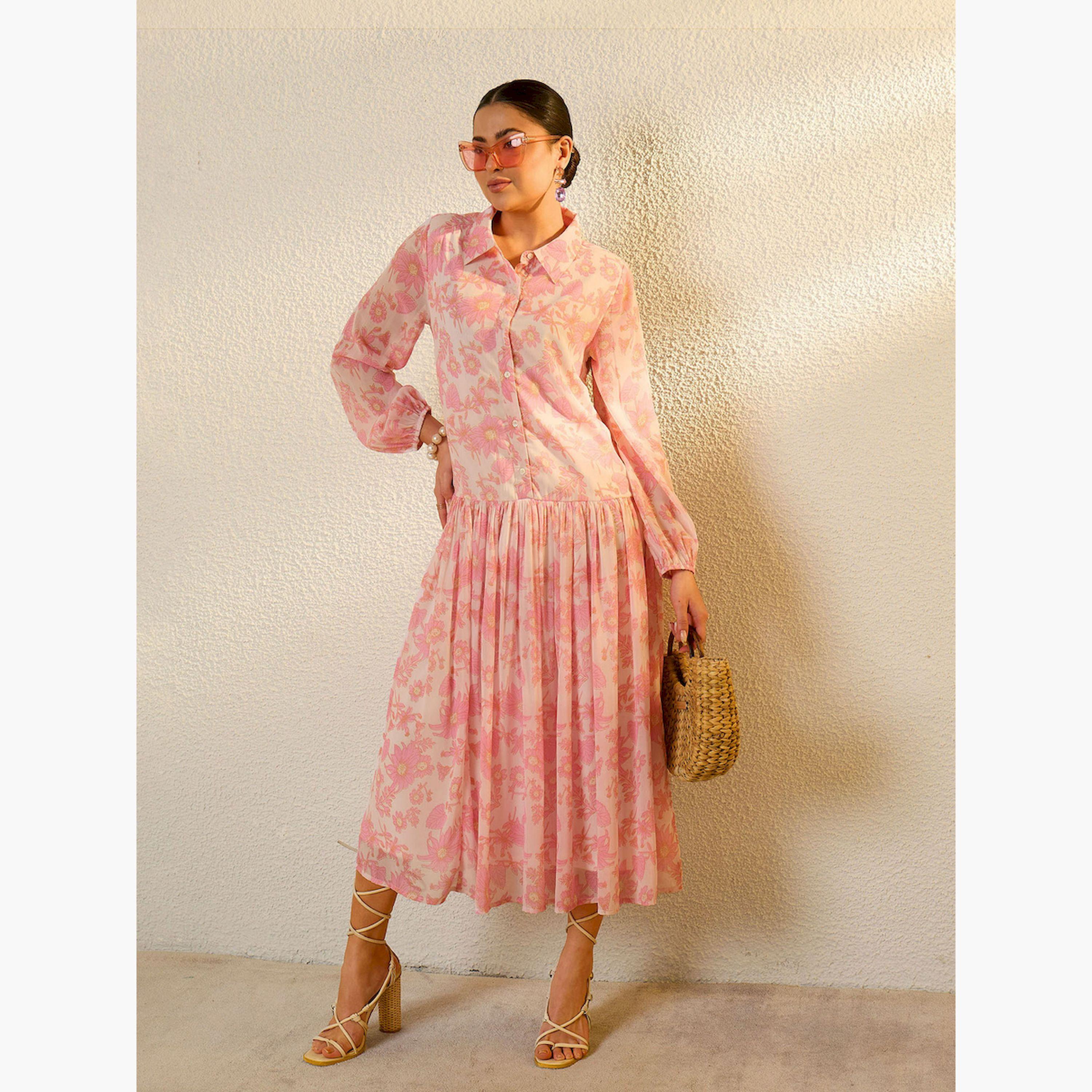 ساسافراس × ستايلي - فستان ميدي وردي اللون نقشة زهور وأزرار أمامية-women-clothing-dresses-image-1