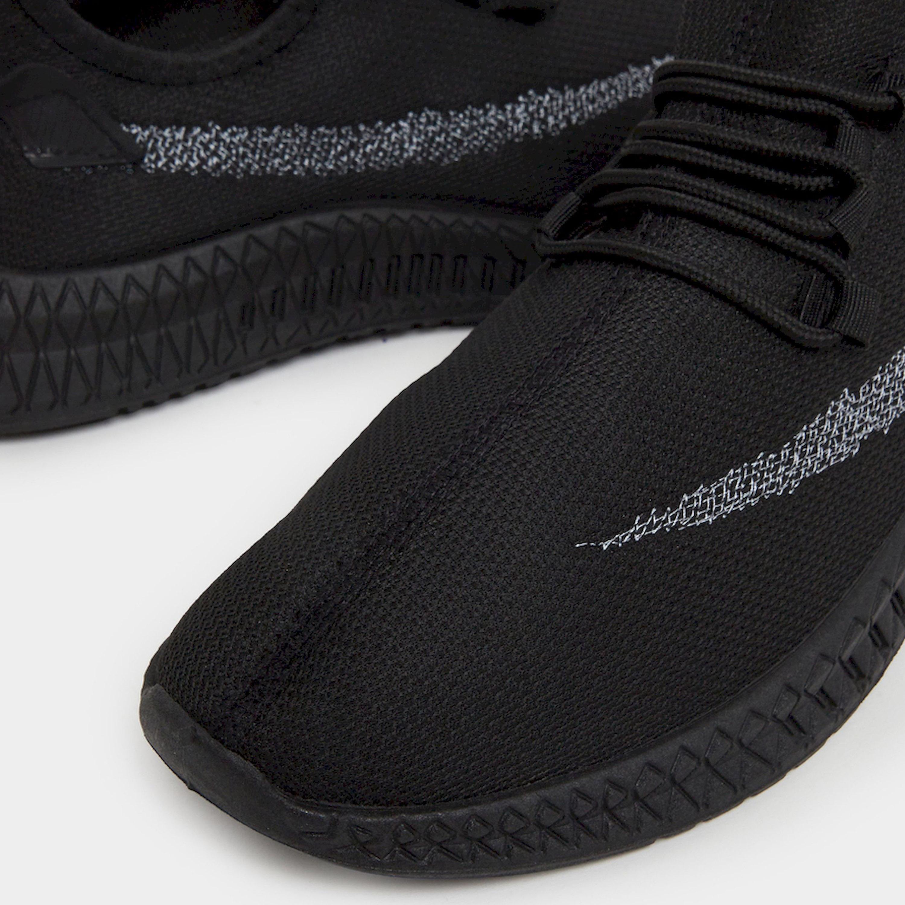 حذاء سنيكرز شبكي خفيف الوزن برباط-men-shoes-sneakers-image-5