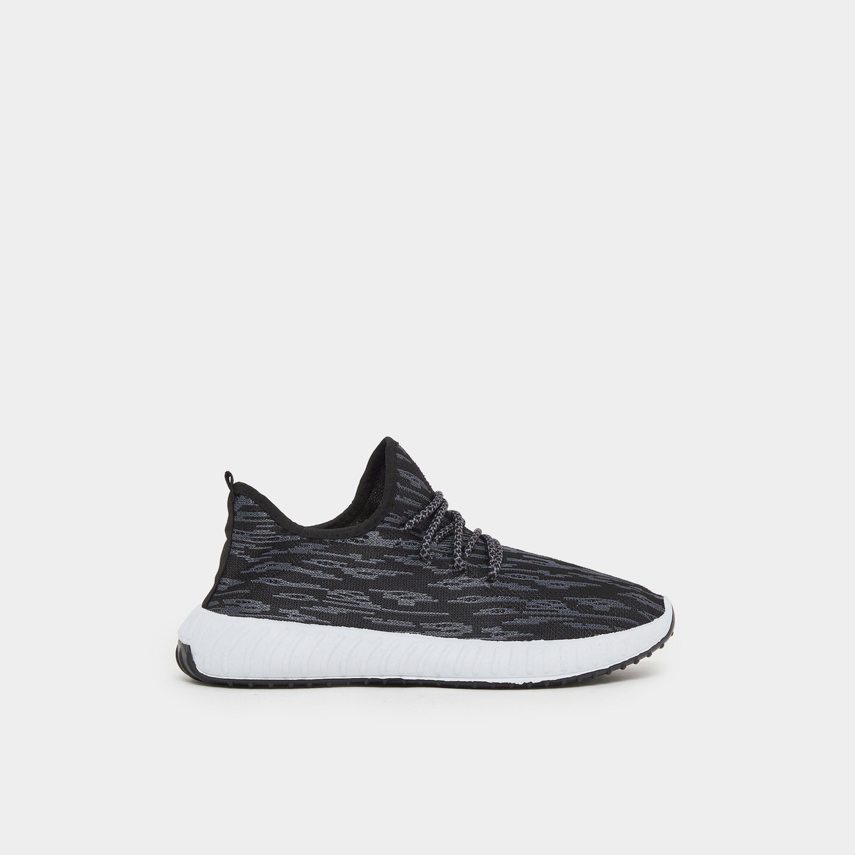 Styli Lightweight Mesh Lace-Up Sneakers-men-shoes-sneakers-image-2