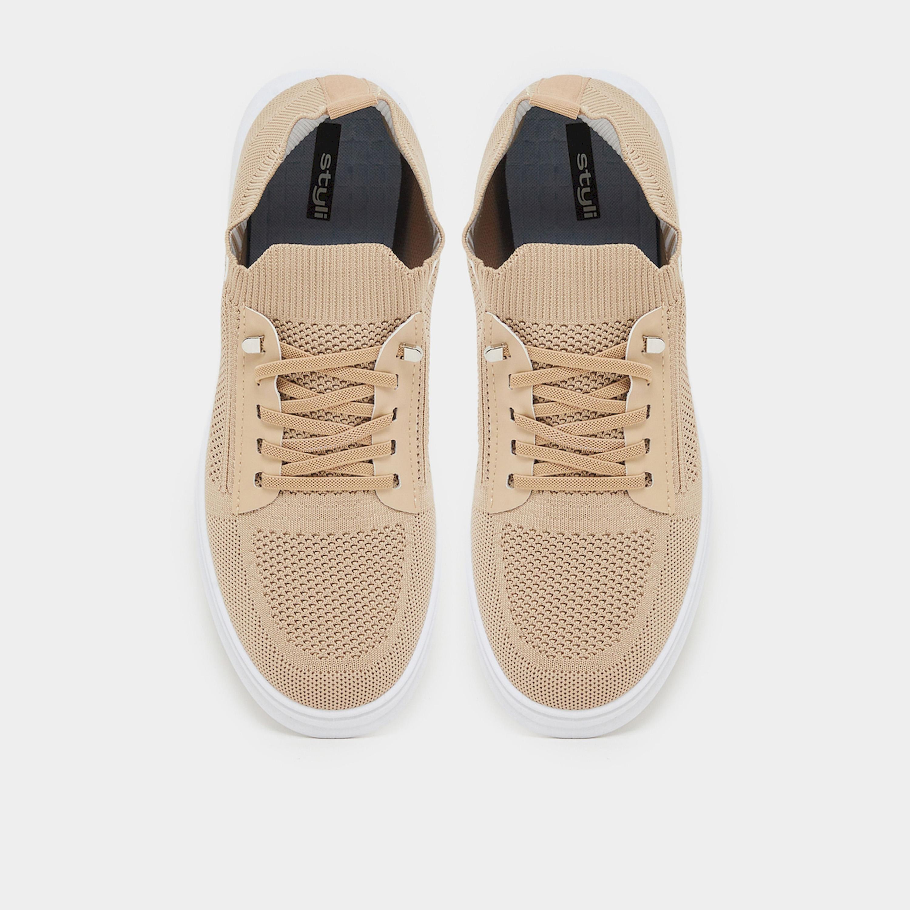 حذاء سنيكرز محبوك وخفيف الوزن وجيد التهوية برباط-men-shoes-sneakers-image-3