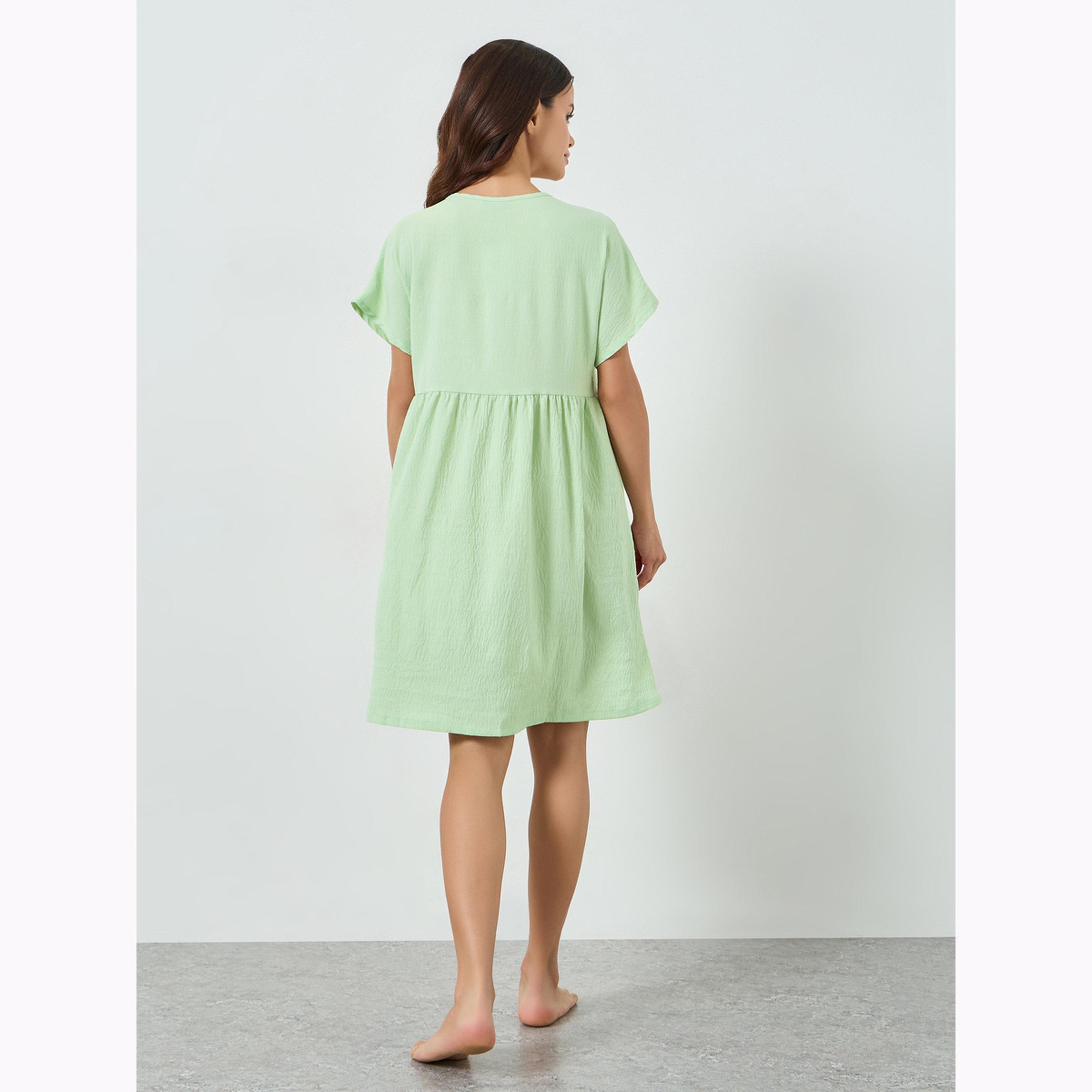 قميص نوم بأزرار وتفاصيل مجعدة-women-clothing-nightwear-nighties-image-3