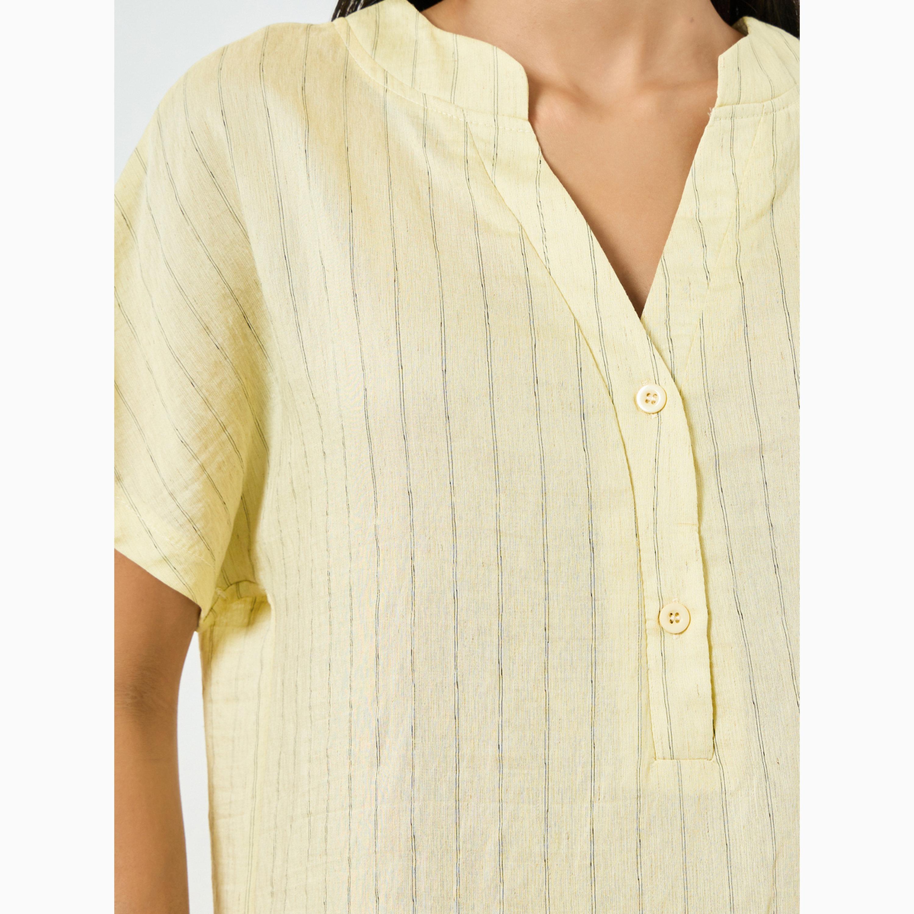 قميص نوم بفتحة جانبية وتفاصيل بارزة الملمس ومخطط مزدوج-women-clothing-nightwear-nighties-image-4
