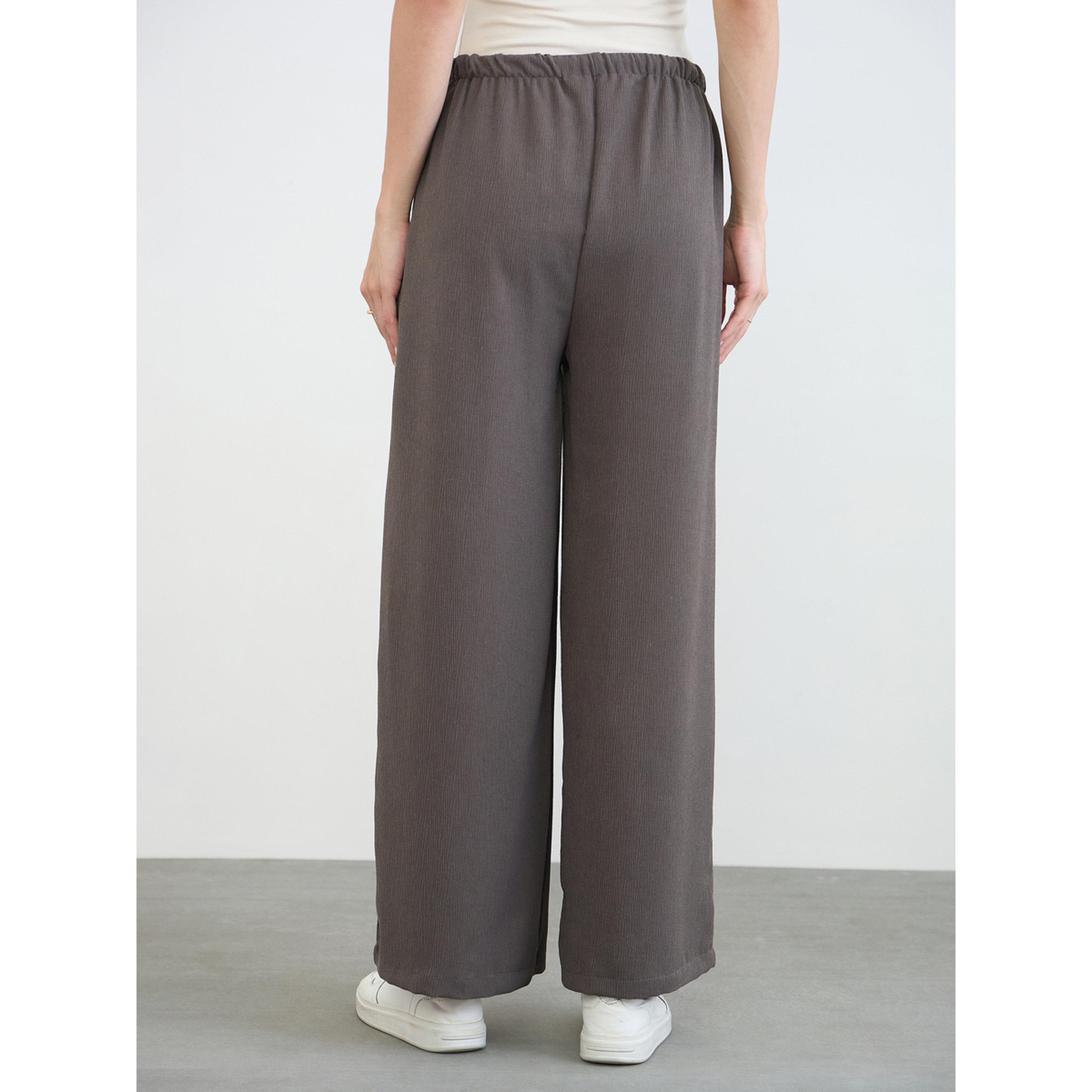 بنطال بأرجل واسعة وتفاصيل بارزة الملمس-women-clothing-bottoms-joggers-image-4