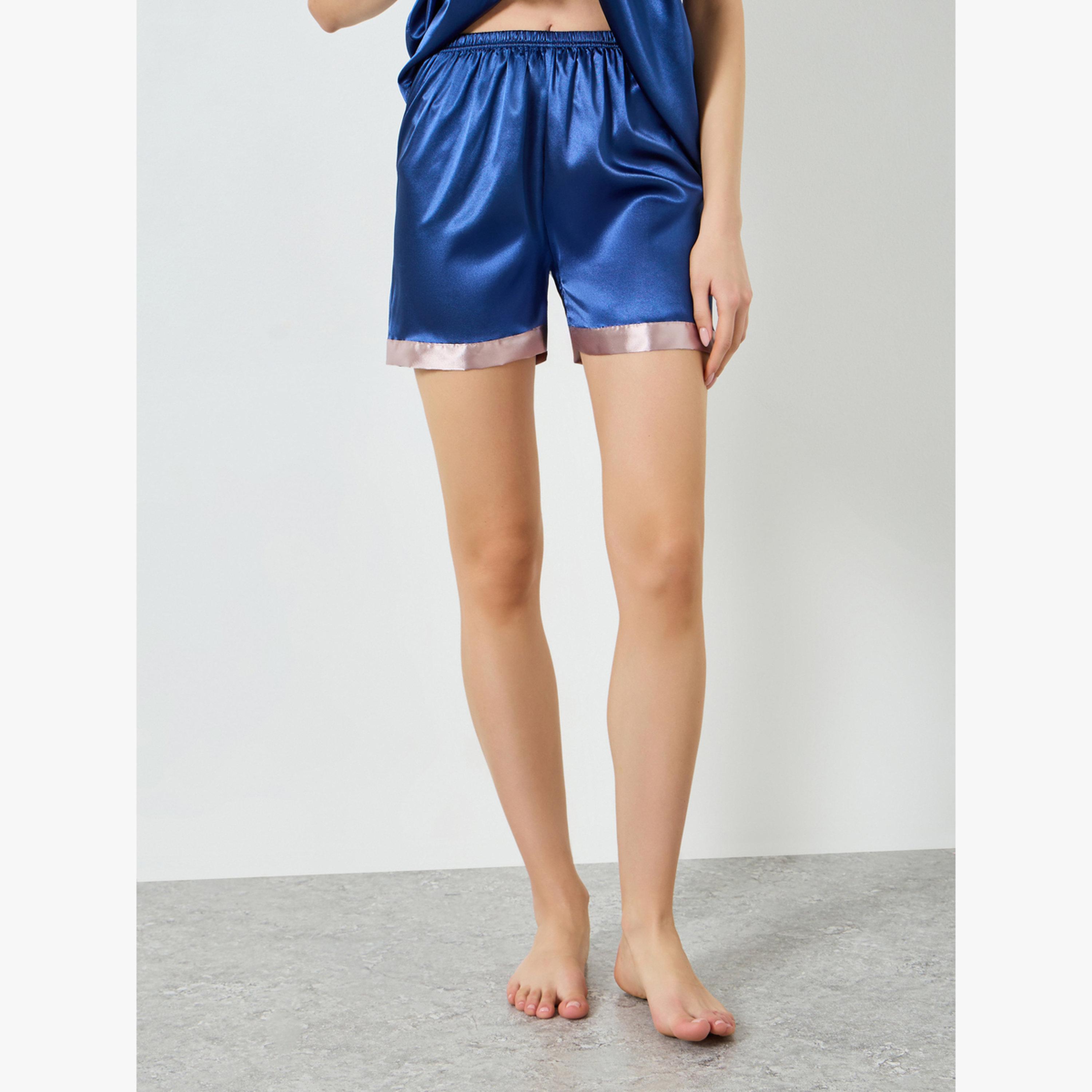 مجموعة من قميص ساتان بحواف متباينة وشورت-women-clothing-nightwear-pyjamas-shortsets-image-5