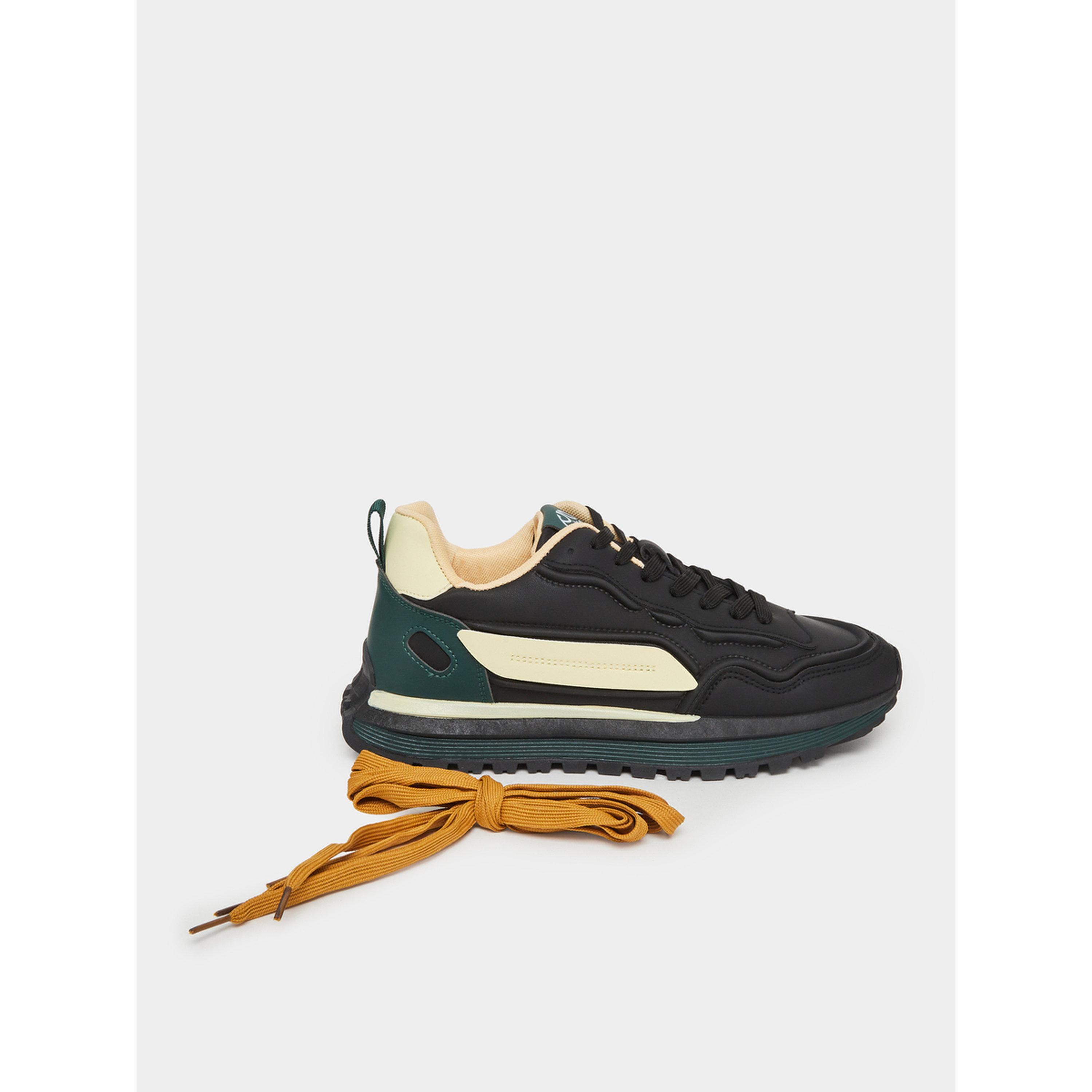 حذاء سنيكرز برباط وتفاصيل متباينة-men-shoes-sneakers-image-5