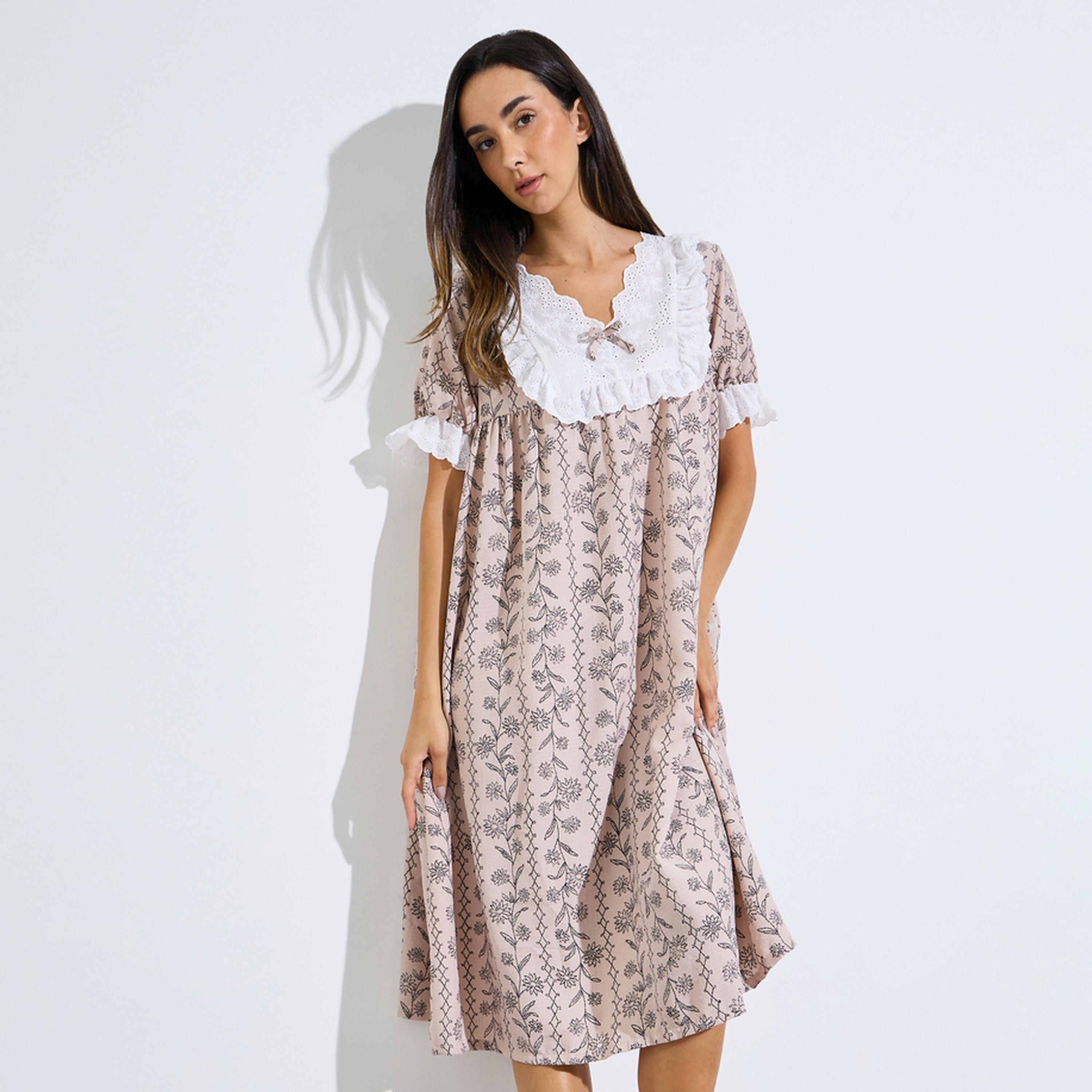 قميص نوم بكشكشة وطبعة زهور خطية-women-clothing-nightwear-nighties-image-1