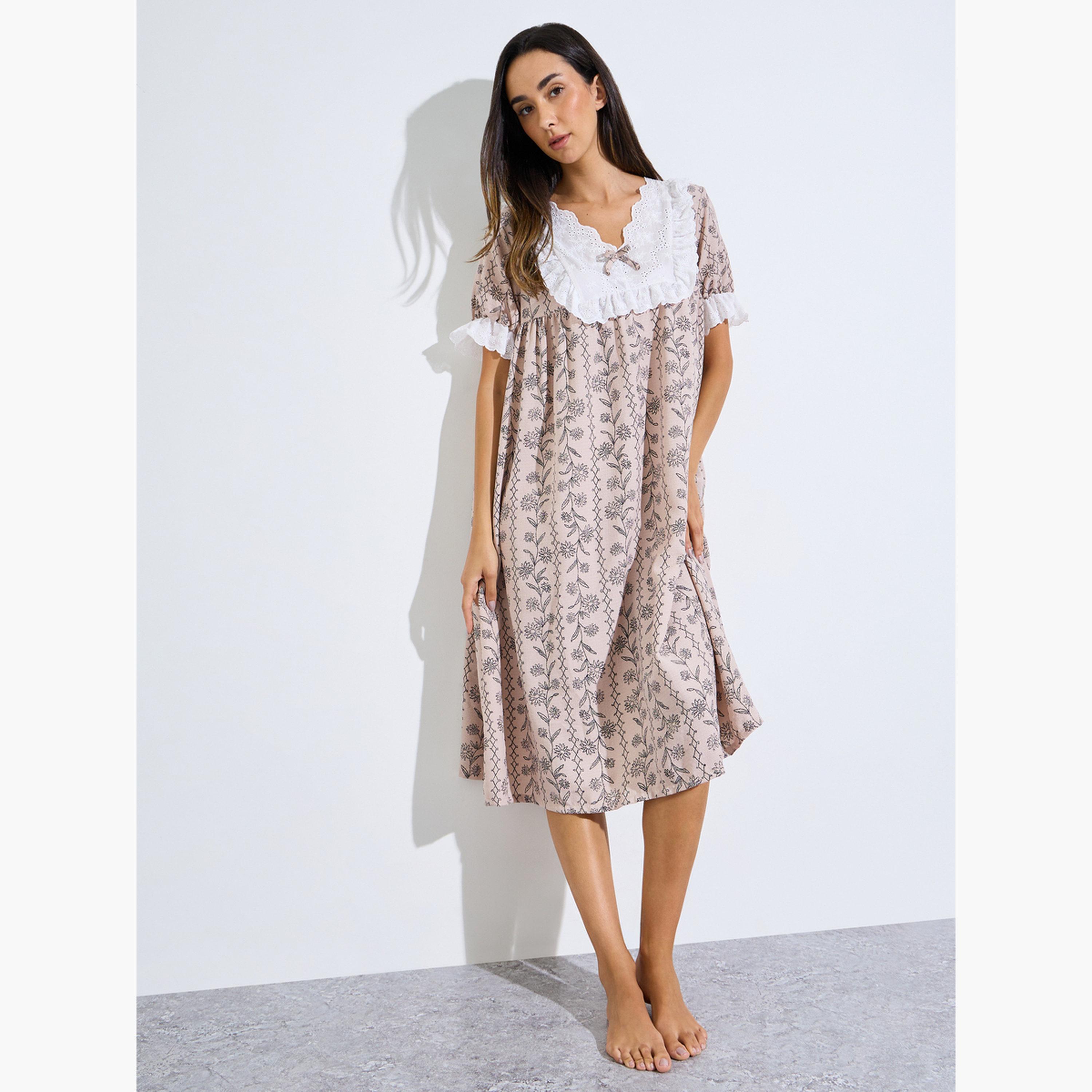 قميص نوم بكشكشة وطبعة زهور خطية-women-clothing-nightwear-nighties-image-2
