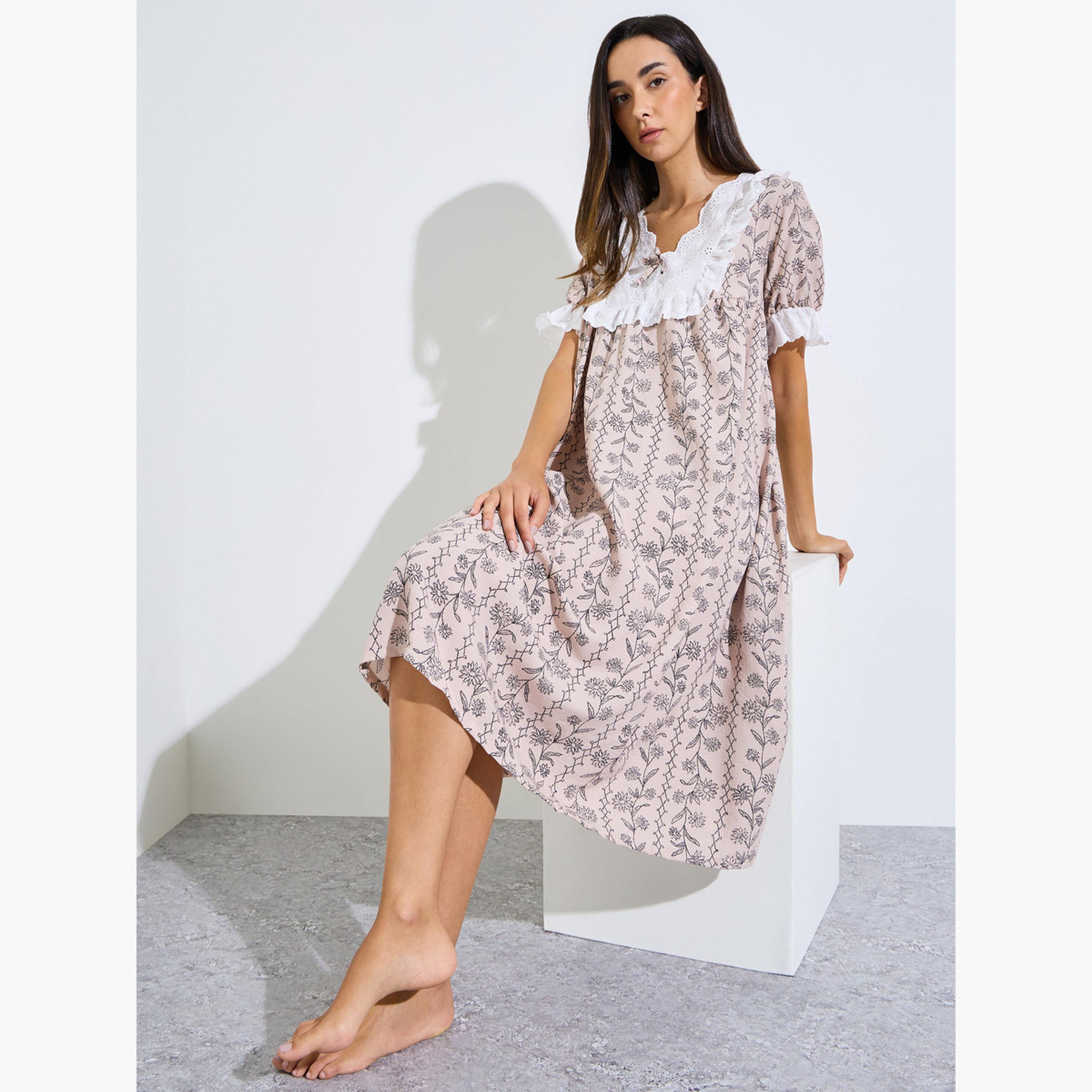قميص نوم بكشكشة وطبعة زهور خطية-women-clothing-nightwear-nighties-image-3