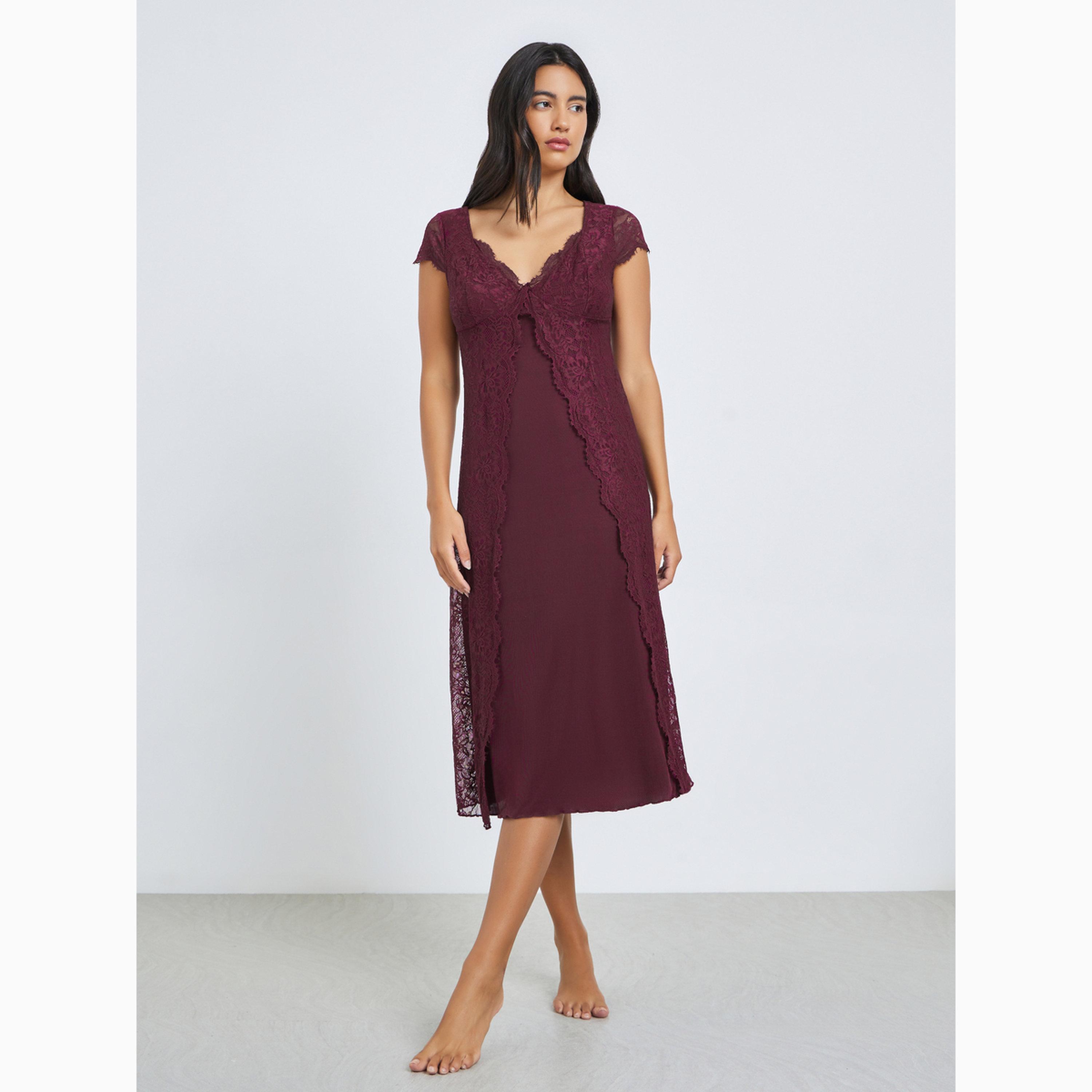 قميص نوم مع فتحة جانبية وحواف دانتيل-women-clothing-nightwear-nighties-image-1
