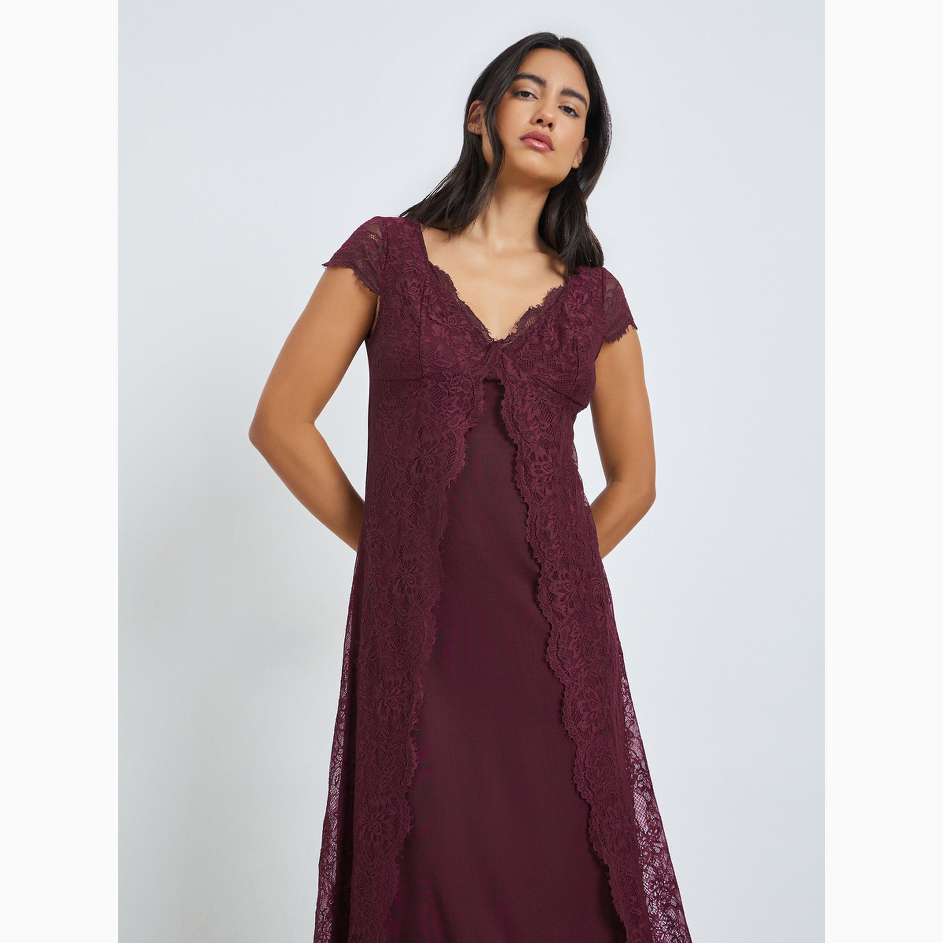 قميص نوم مع فتحة جانبية وحواف دانتيل-women-clothing-nightwear-nighties-image-2
