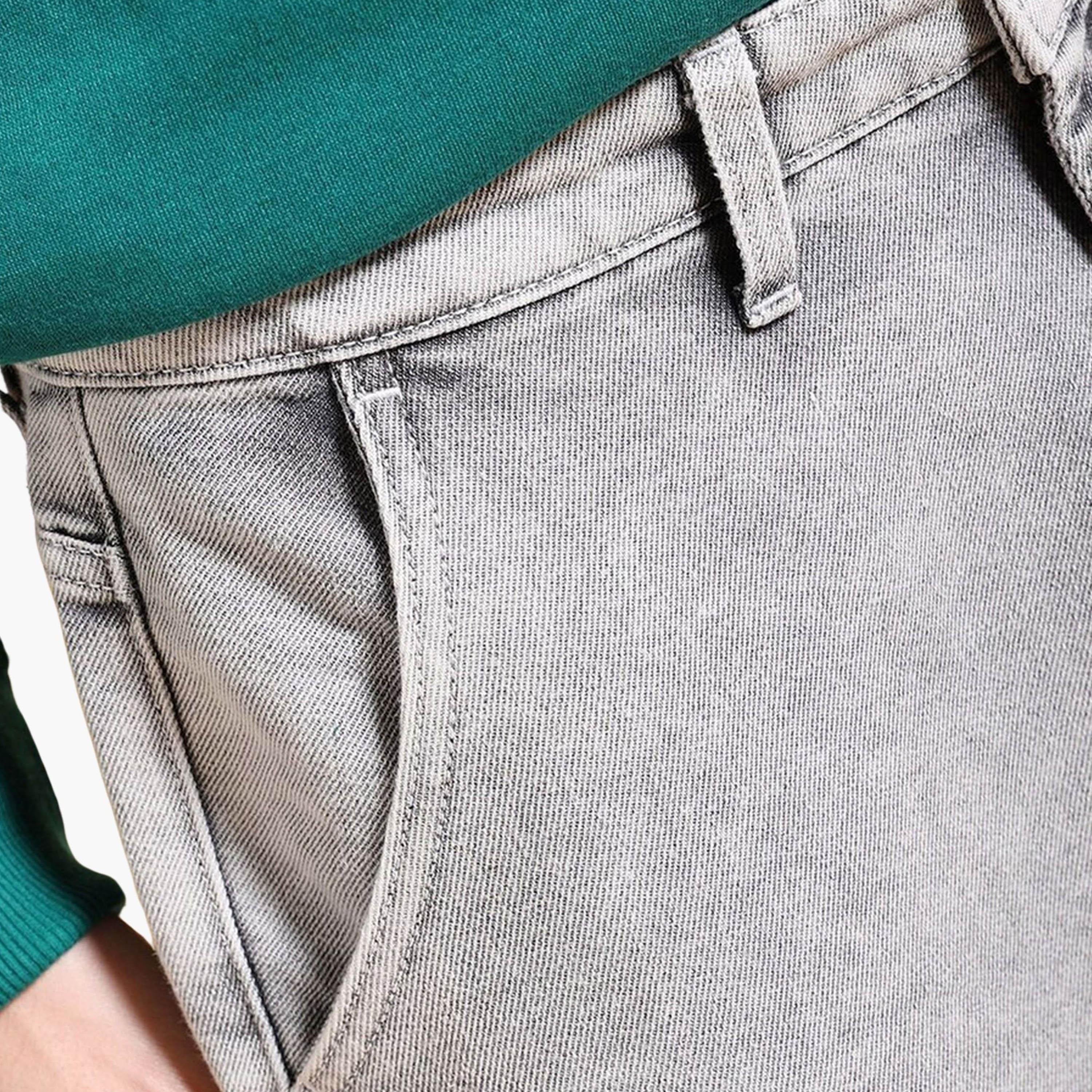 جينز بقصة فضفاضة سادة-men-clothing-bottoms-jeans-image-4