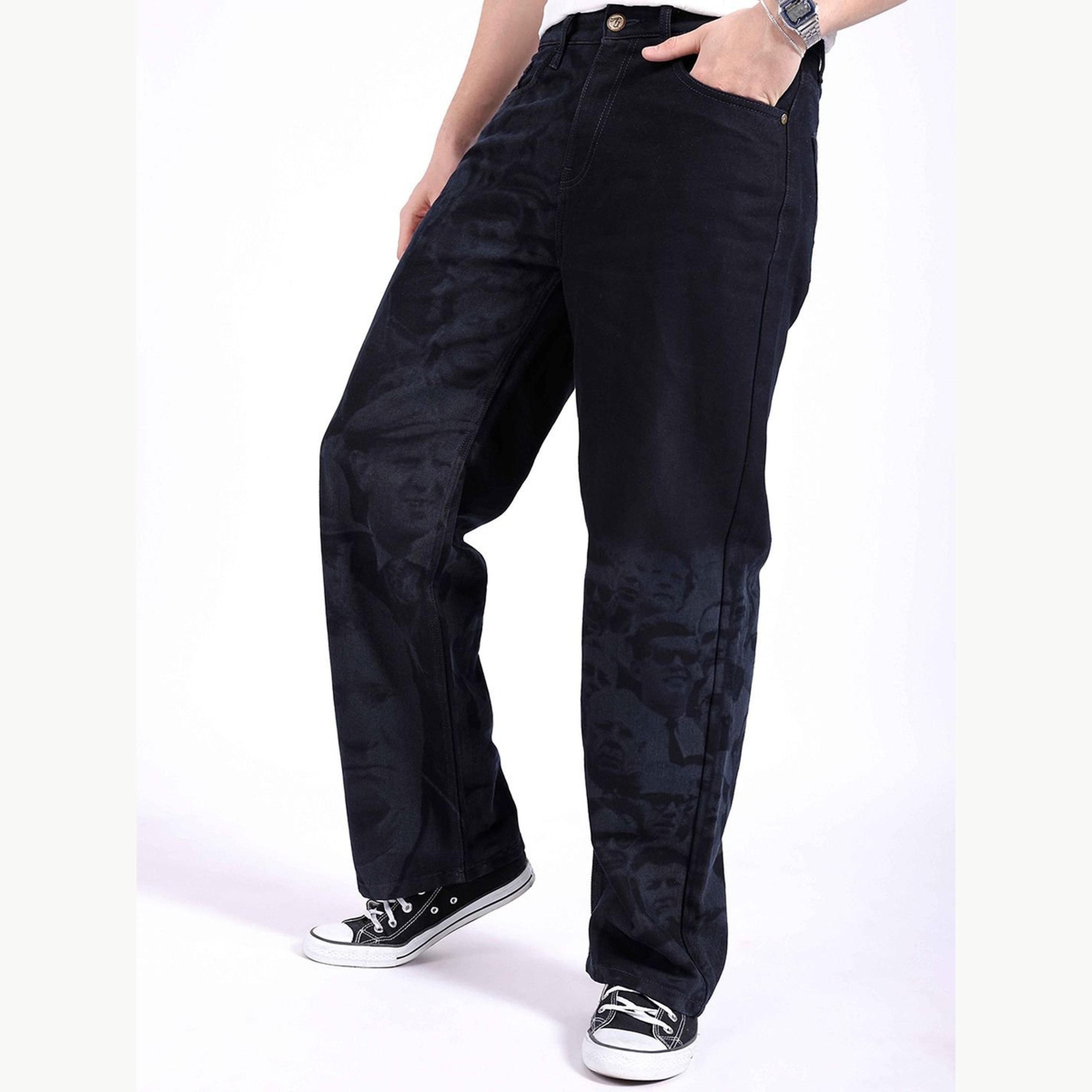 جينز بقصة فضفاضة وطبعات صور-men-clothing-bottoms-jeans-image-5