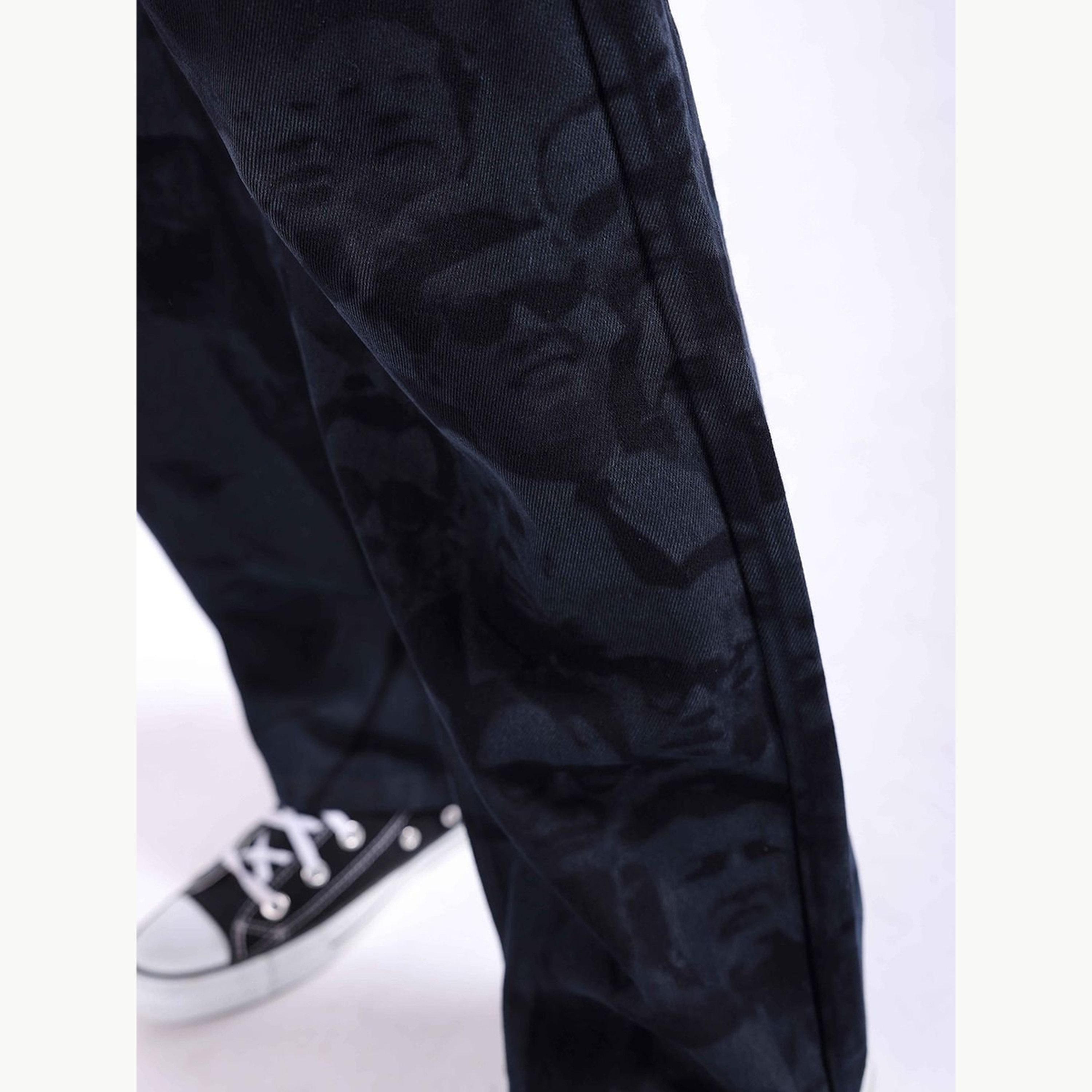 جينز بقصة فضفاضة وطبعات صور-men-clothing-bottoms-jeans-image-6