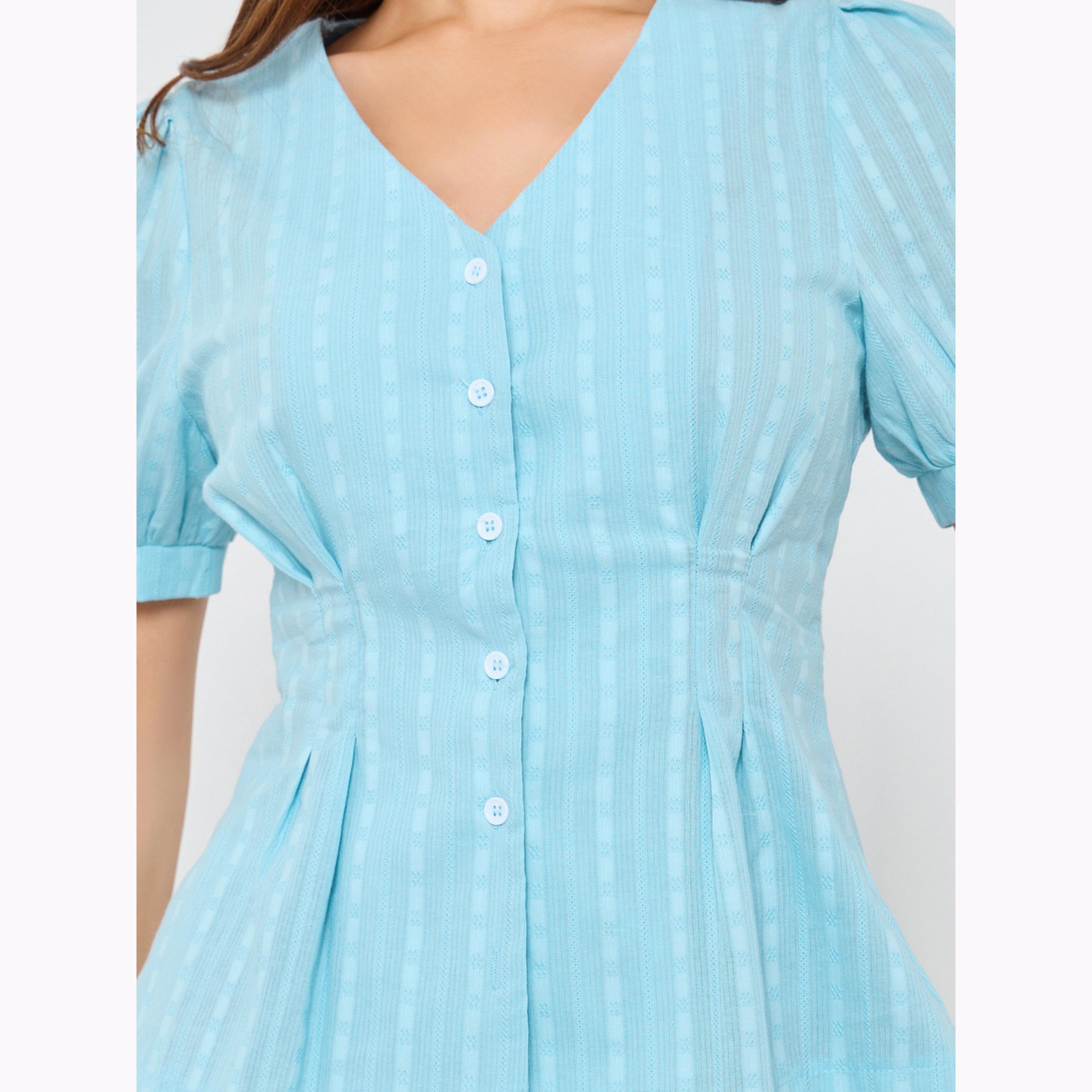 بلوزة بأزرار وأكمام منفوخة وتفاصيل بارزة الملمس-women-clothing-shirtsandblouses-blouses-image-1