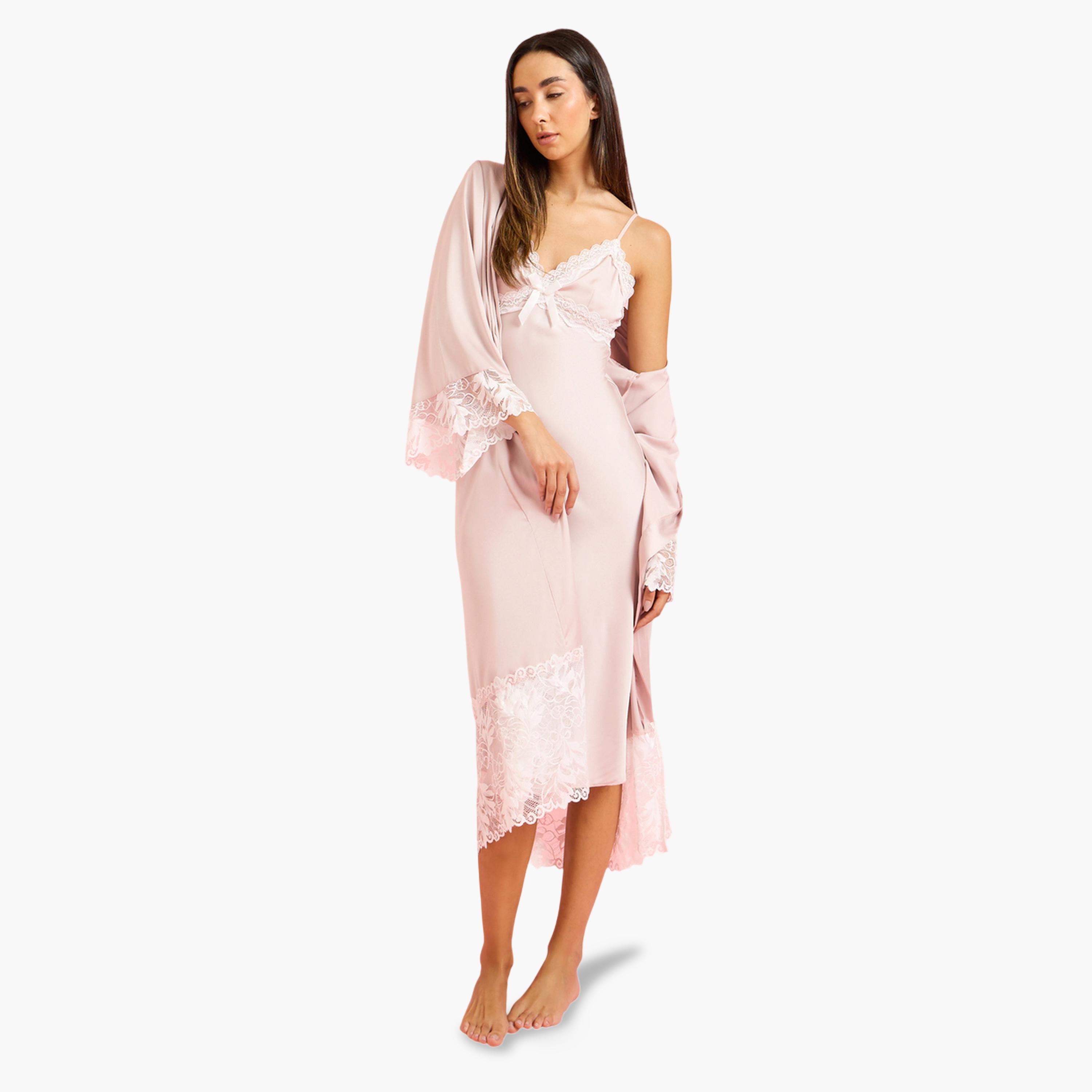 مجموعة من قميص نوم بحمالات ودانتيل مع روب-women-clothing-nightwear-robes-image-3