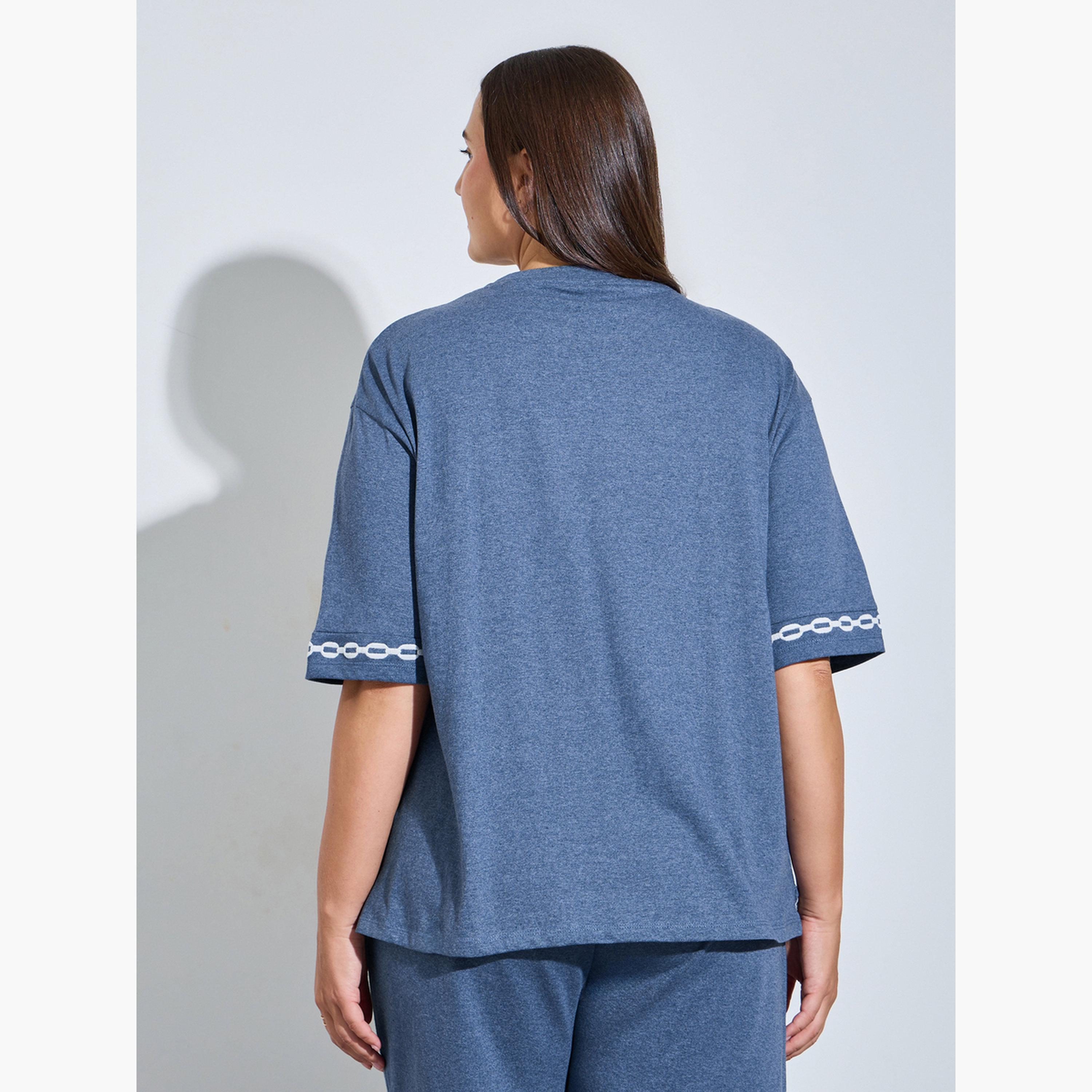 تيشيرت مقاس كبير بتطريز متباين-women-clothing-plussize-tshirts-image-4