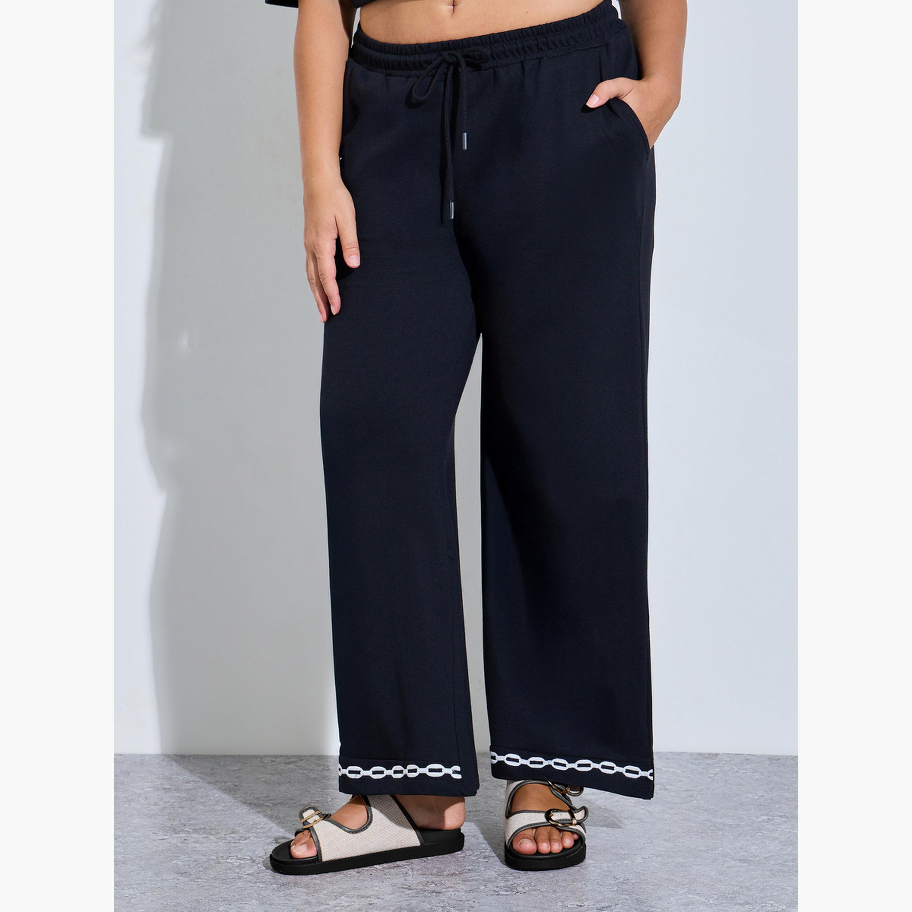 جوغر بأرجل واسعة ومقاس كبير بتطريز متباين-women-clothing-plussize-joggers-image-1