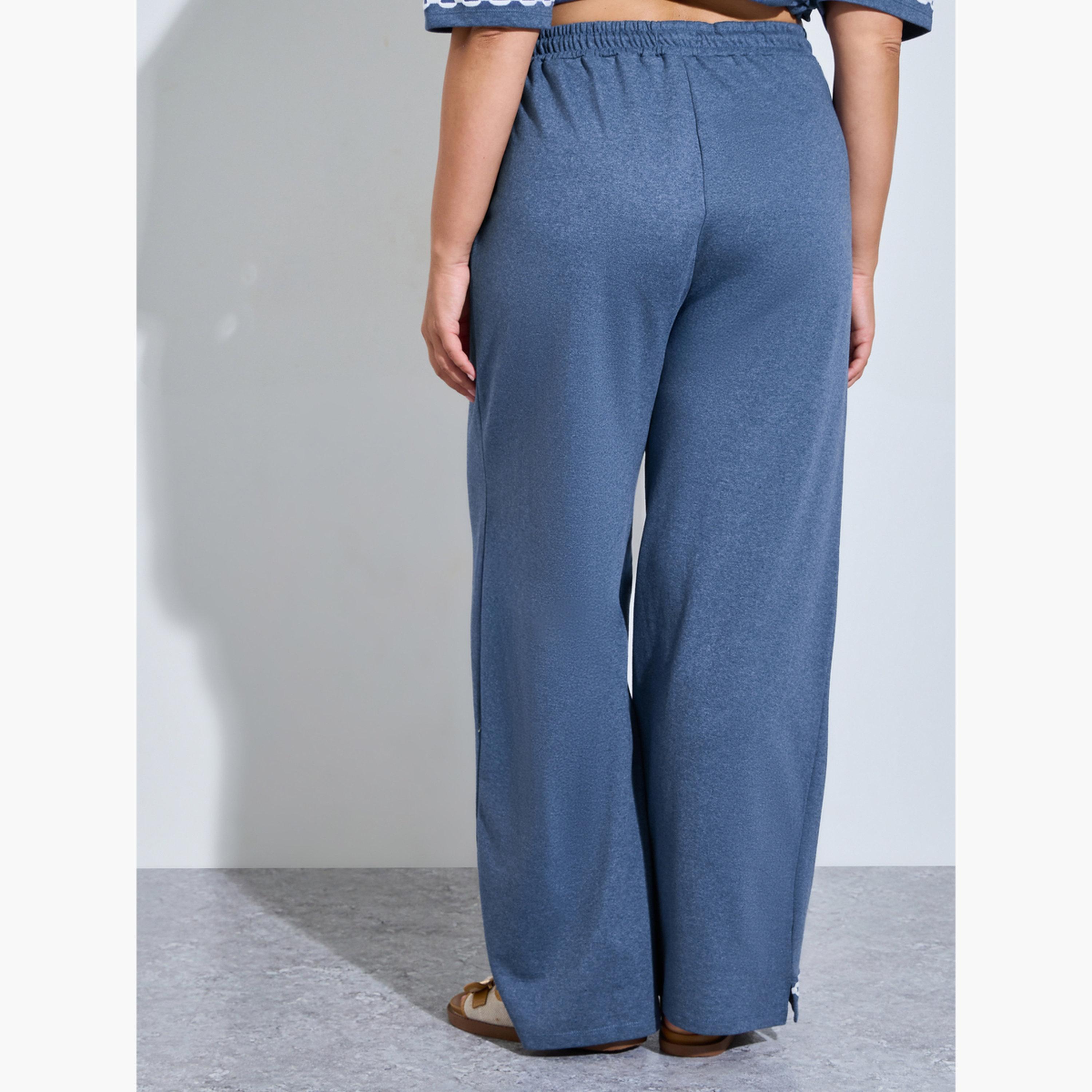جوغر بأرجل واسعة ومقاس كبير بتطريز متباين-women-clothing-plussize-joggers-image-5