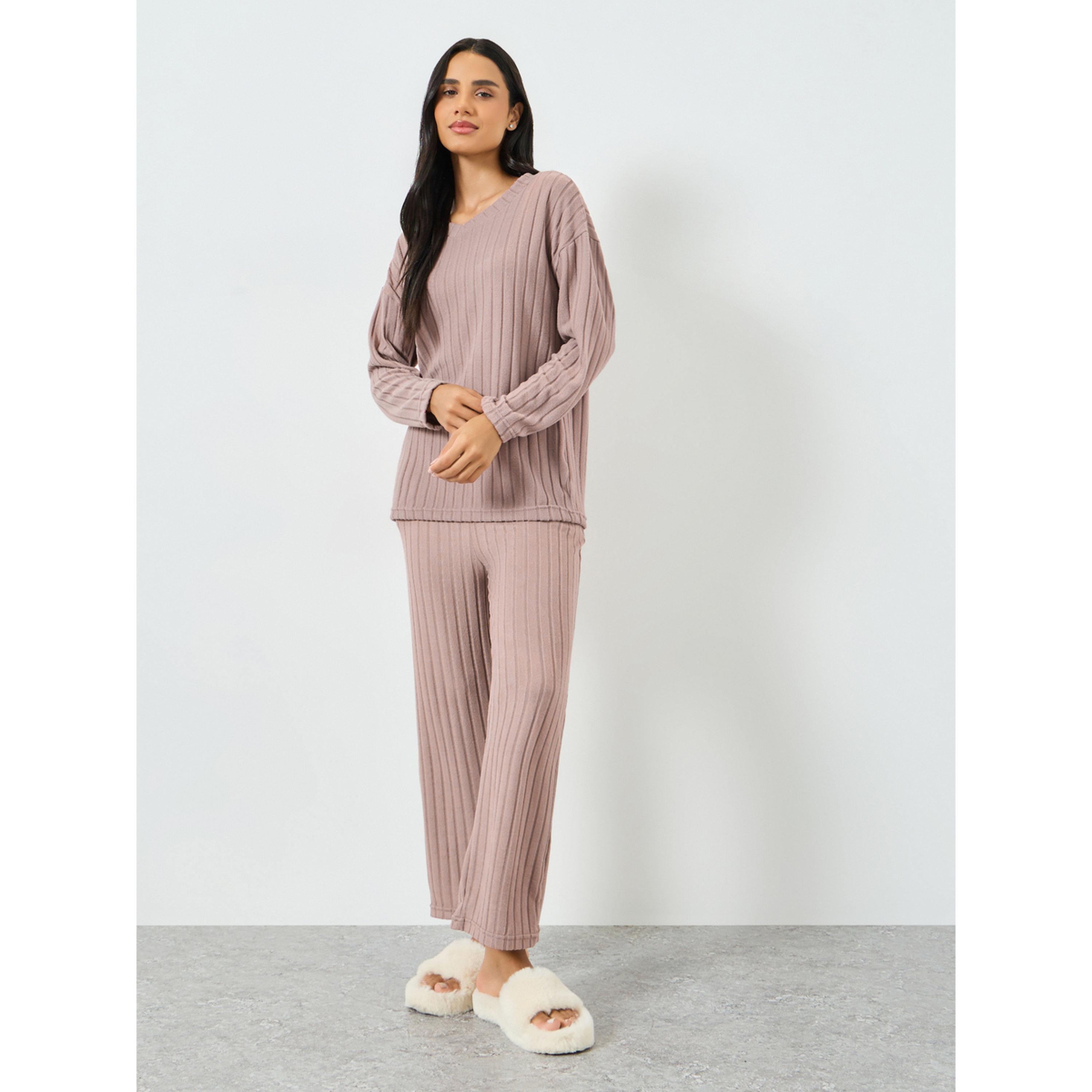 طقم بيجاما من بنطال وبلوزة مضلعة بأكمام طويلة-women-clothing-nightwear-pyjamas-longsets-image-1