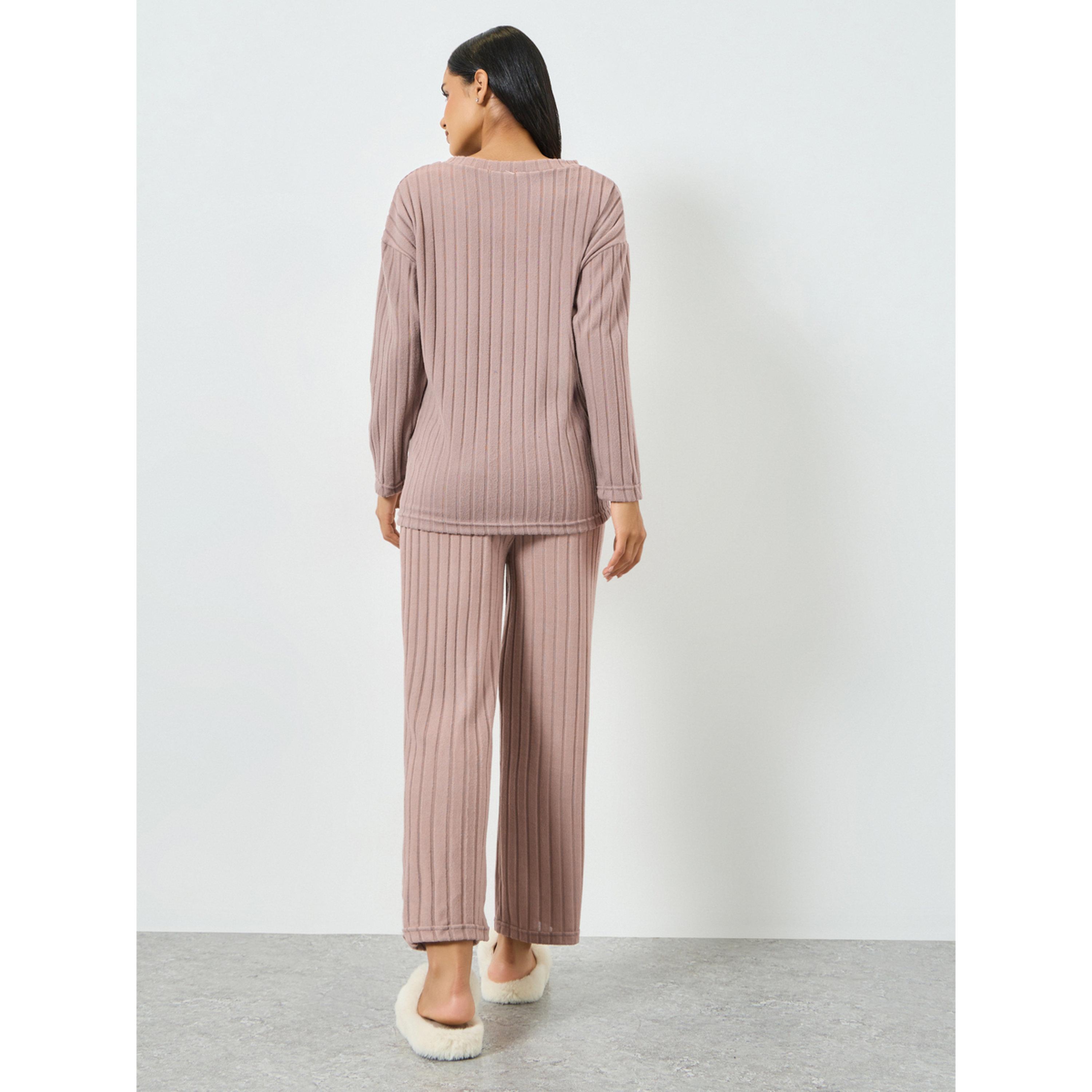 طقم بيجاما من بنطال وبلوزة مضلعة بأكمام طويلة-women-clothing-nightwear-pyjamas-longsets-image-4