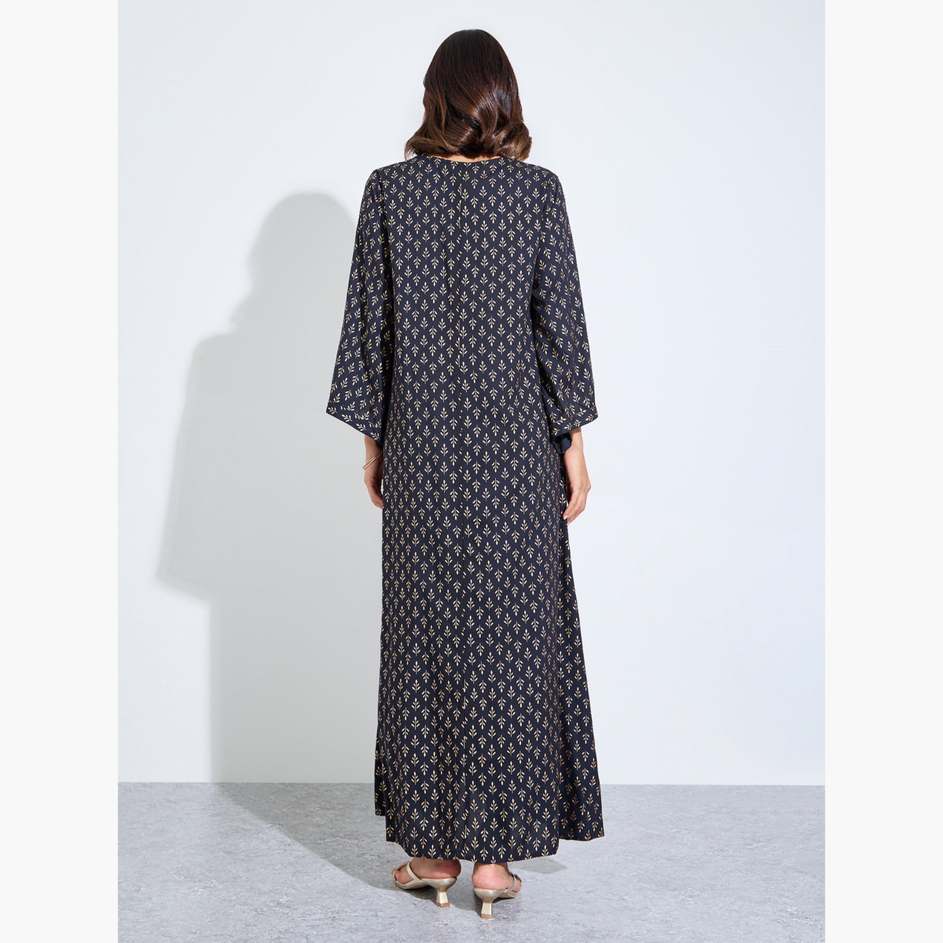 Amirah X Styli Black Foil Print Round Neck Jalabiya-women-arabicclothing-jalabiyas-image-3