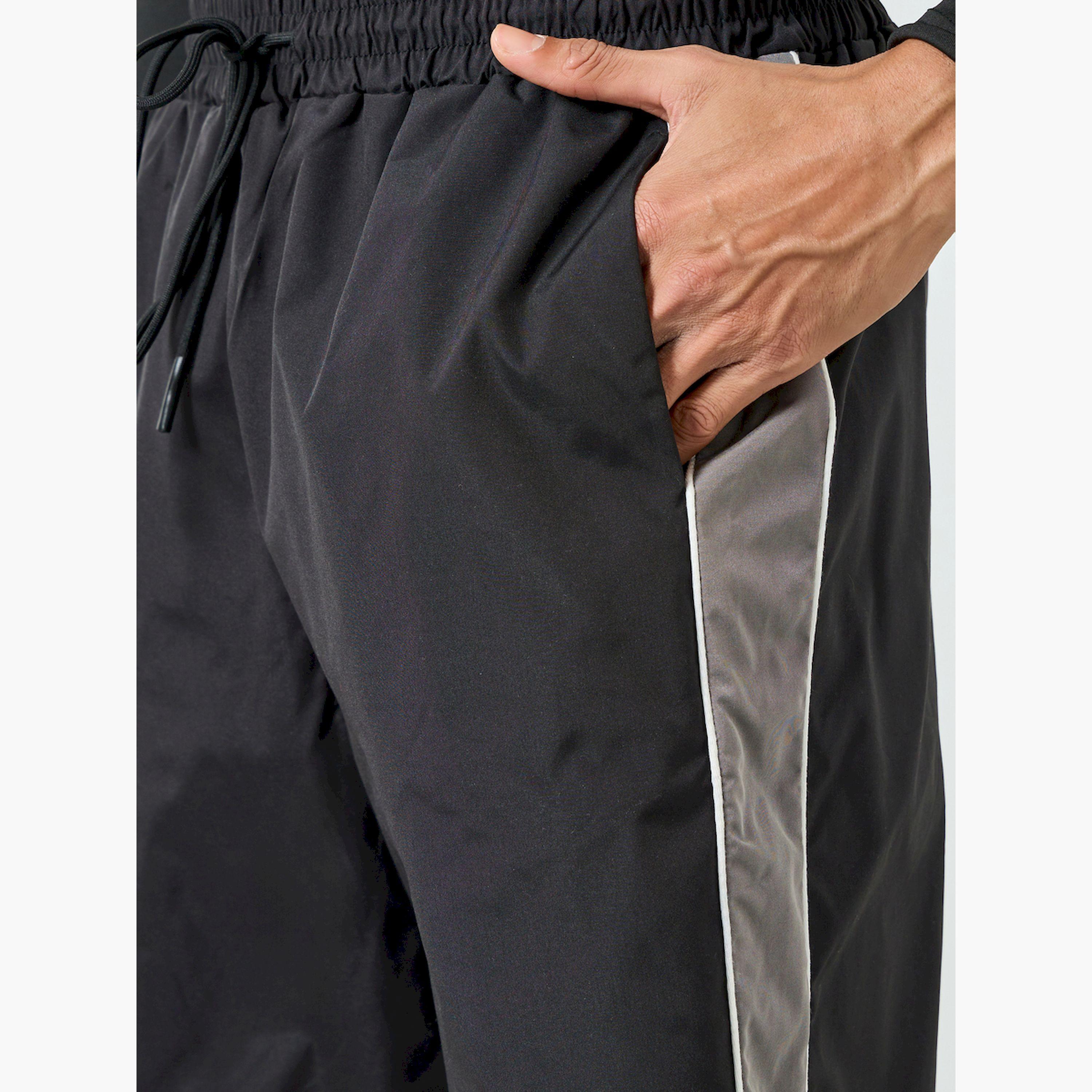 شورت أسود بشريط جانبي متباين للرجال-men-clothing-bottoms-shorts-image-3