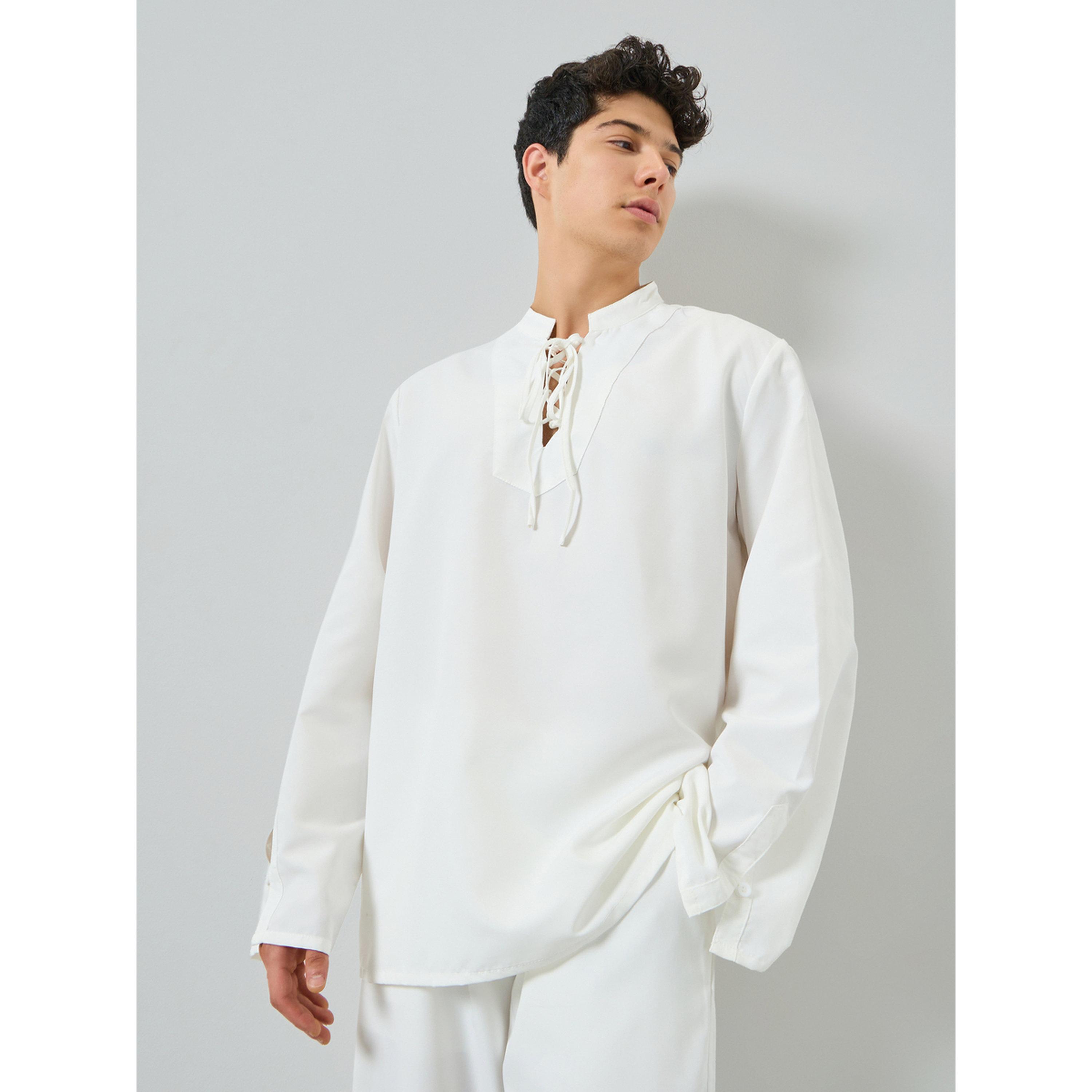 تيك تو × ستايلي - طقم رجالي من الكتان الأبيض، مكون من قميص وبنطال-men-clothing-coordsets-image-3